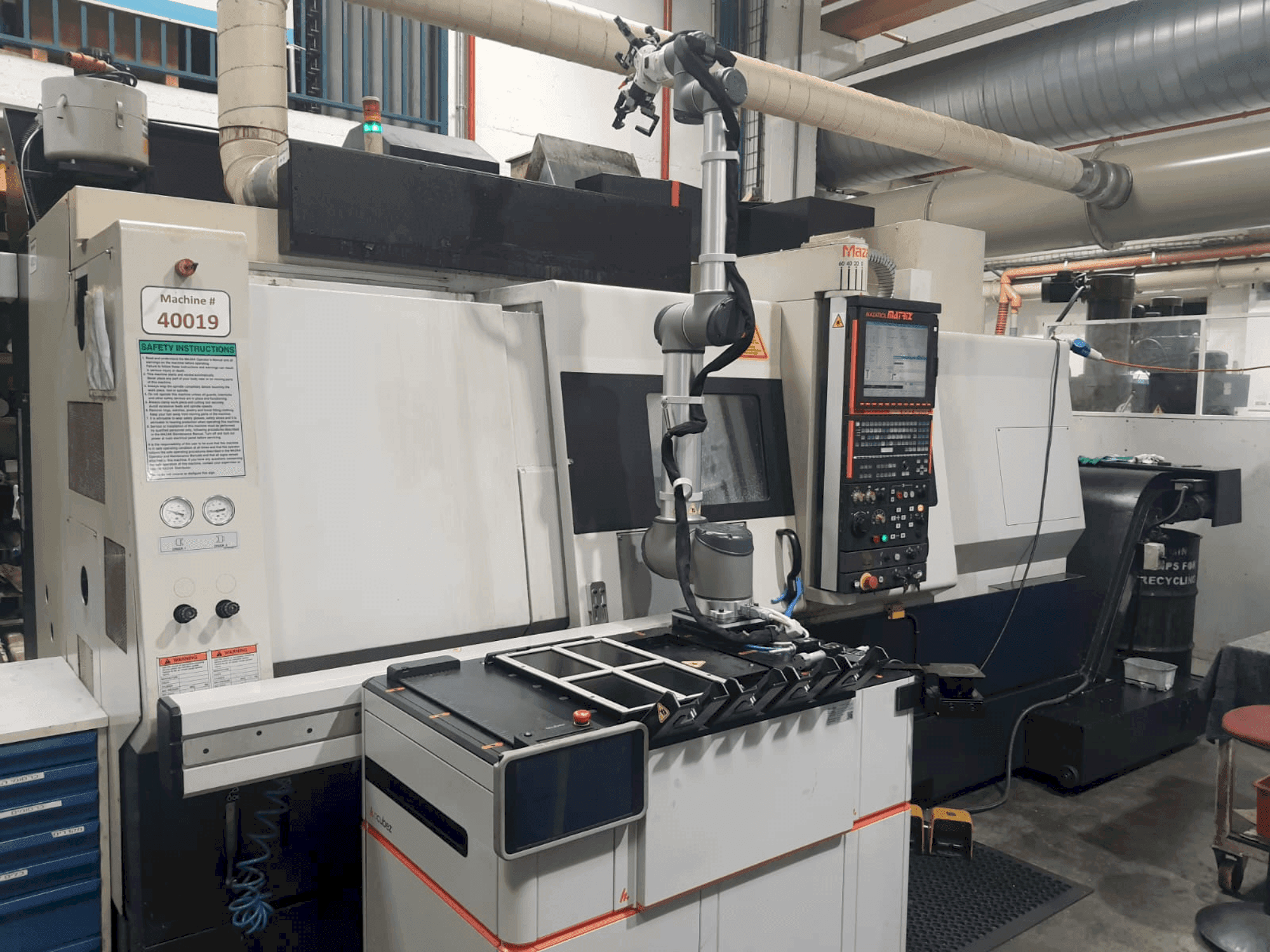 Čelní pohled na Mazak INTEGREX 200-IV ST stroj