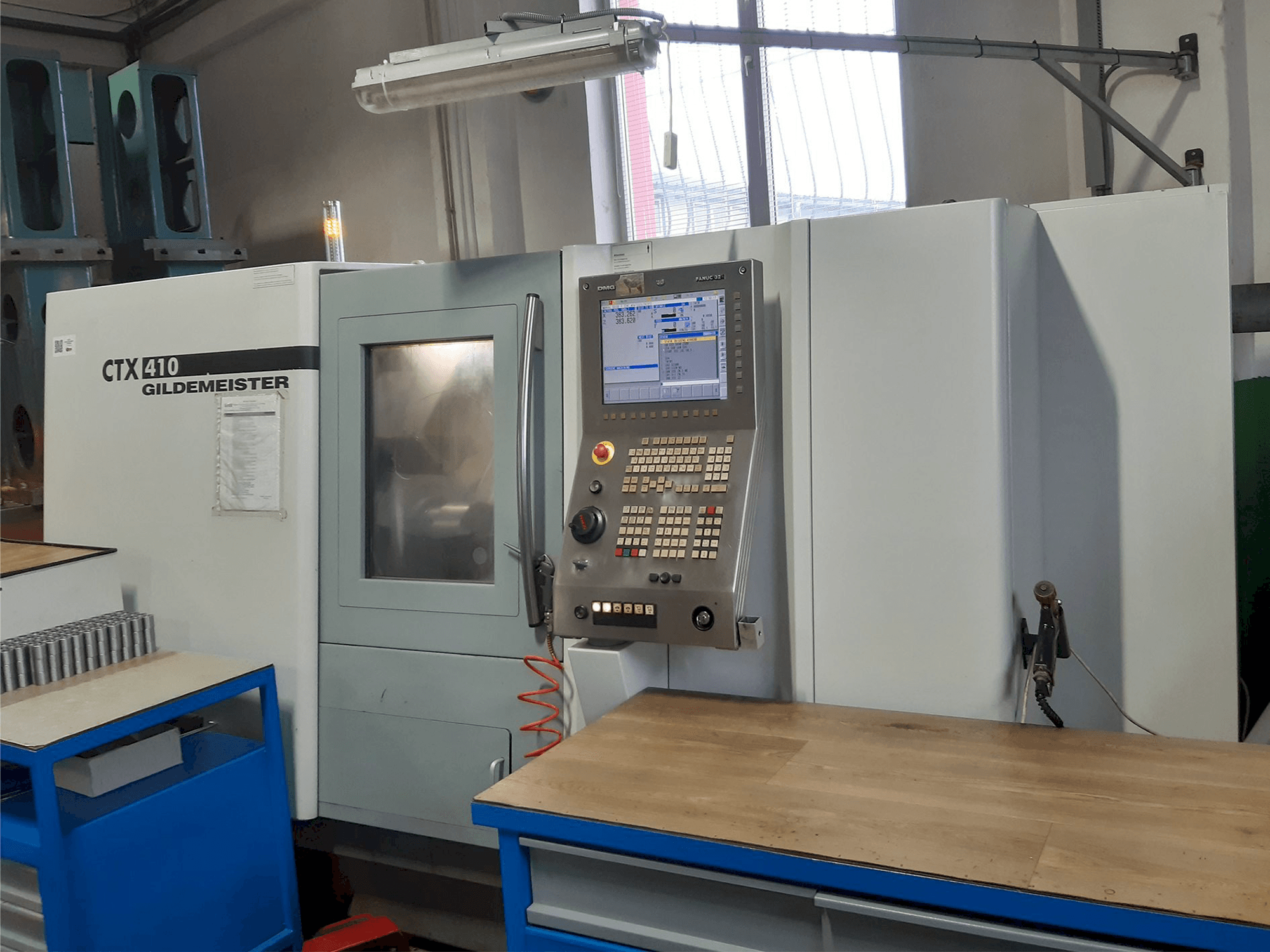 Čelní pohled na Gildemeister CTX 410 stroj