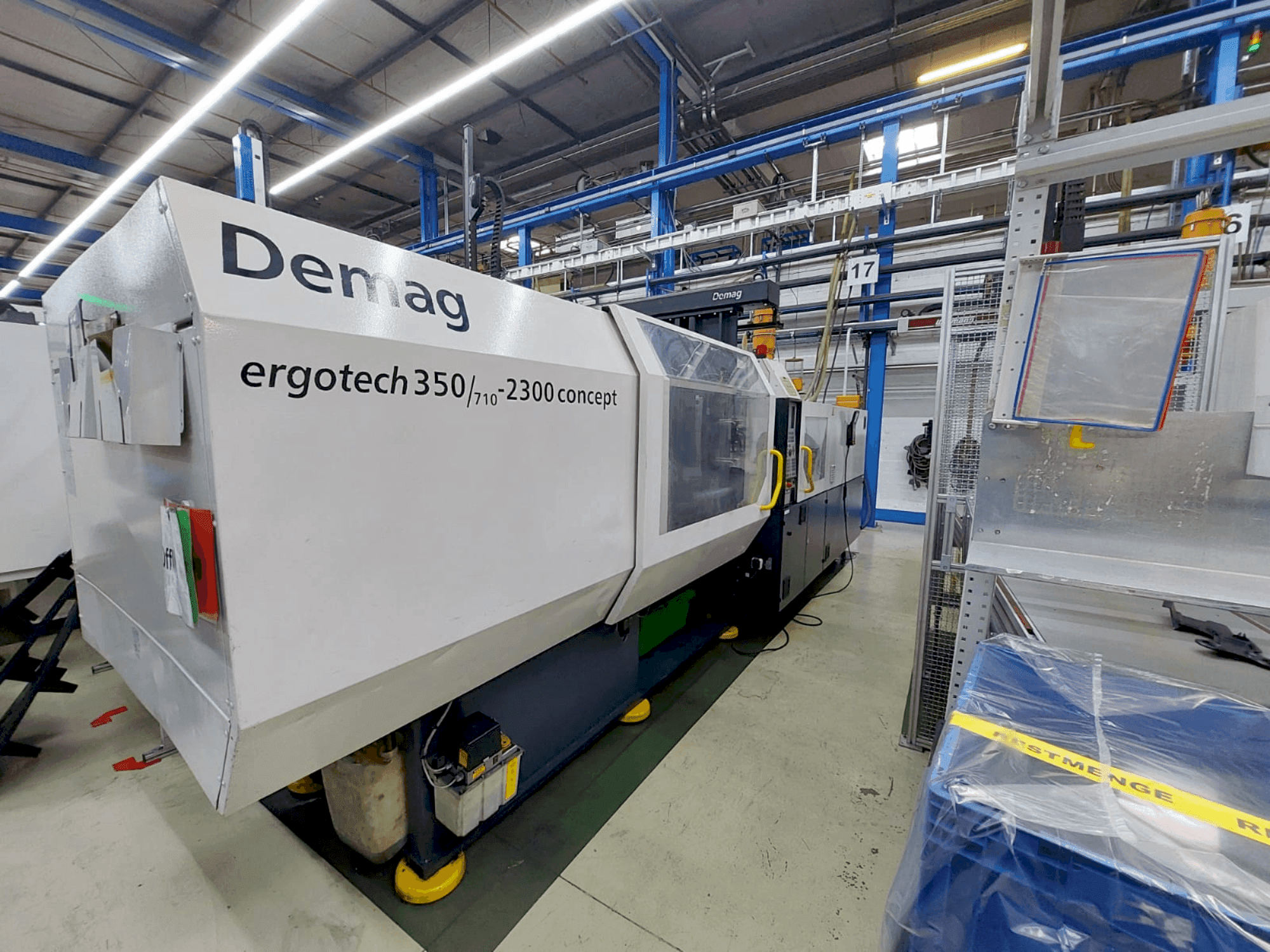 Čelní pohled na DEMAG Ergo-Tech 350 Concept stroj
