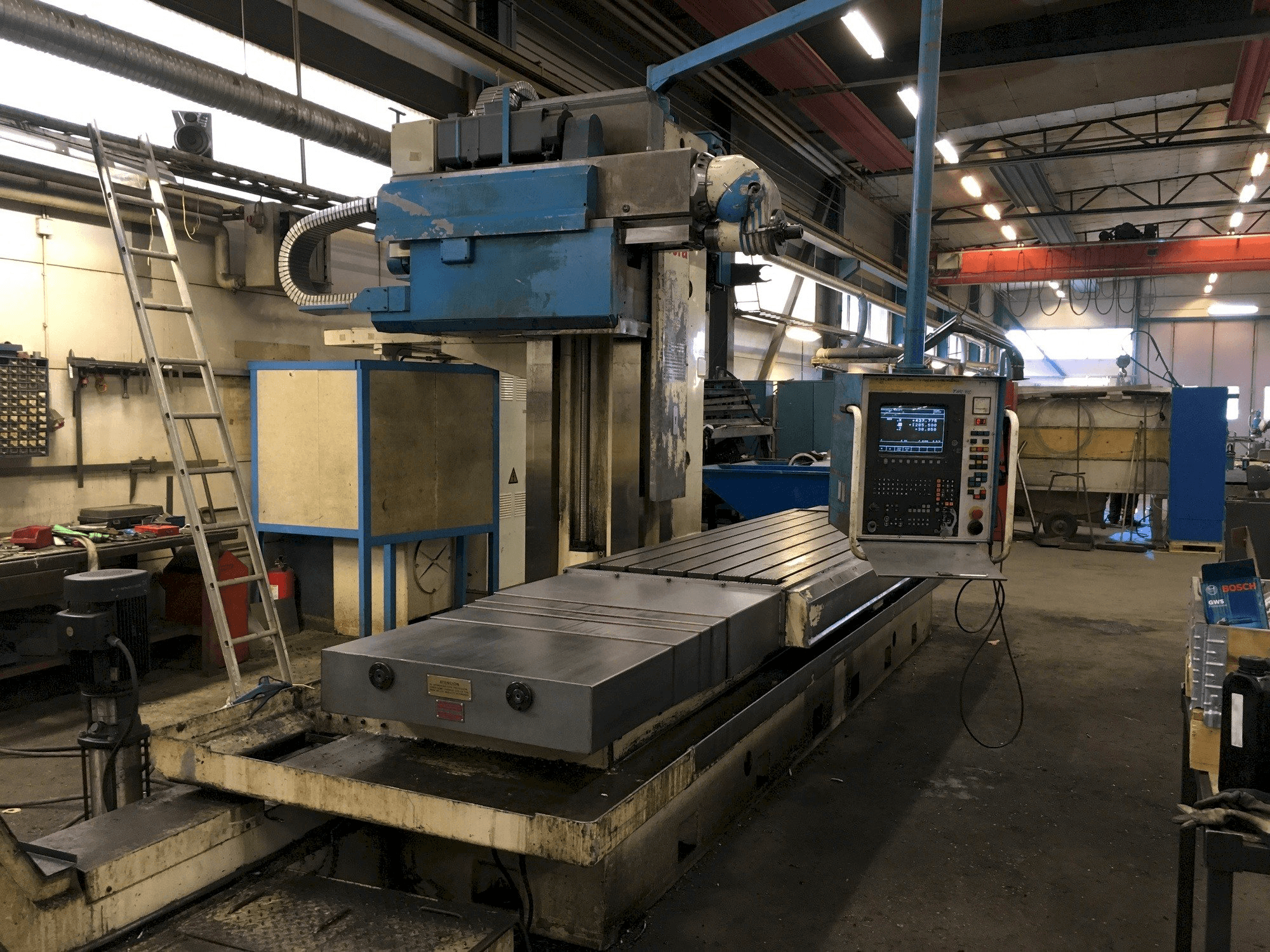 Čelní pohled na Soraluce TR 35 stroj