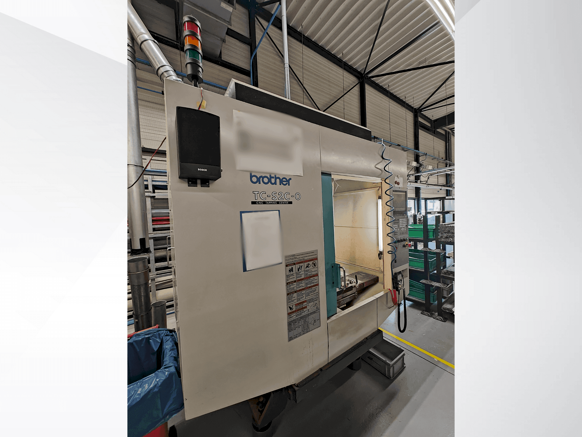 Čelní pohled na Brother TC-S2C-O stroj