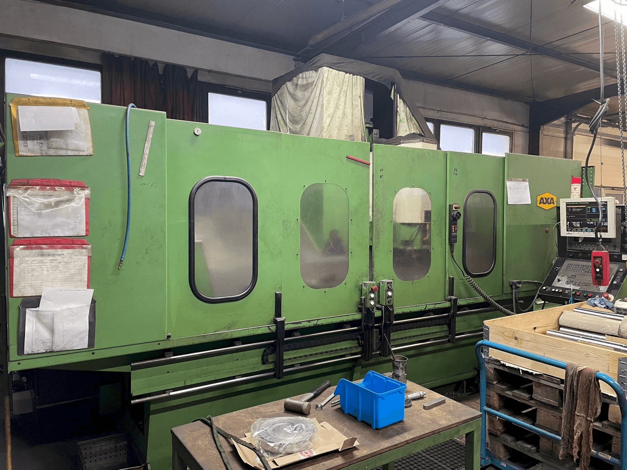 Čelní pohled na AXA VSC 2 stroj