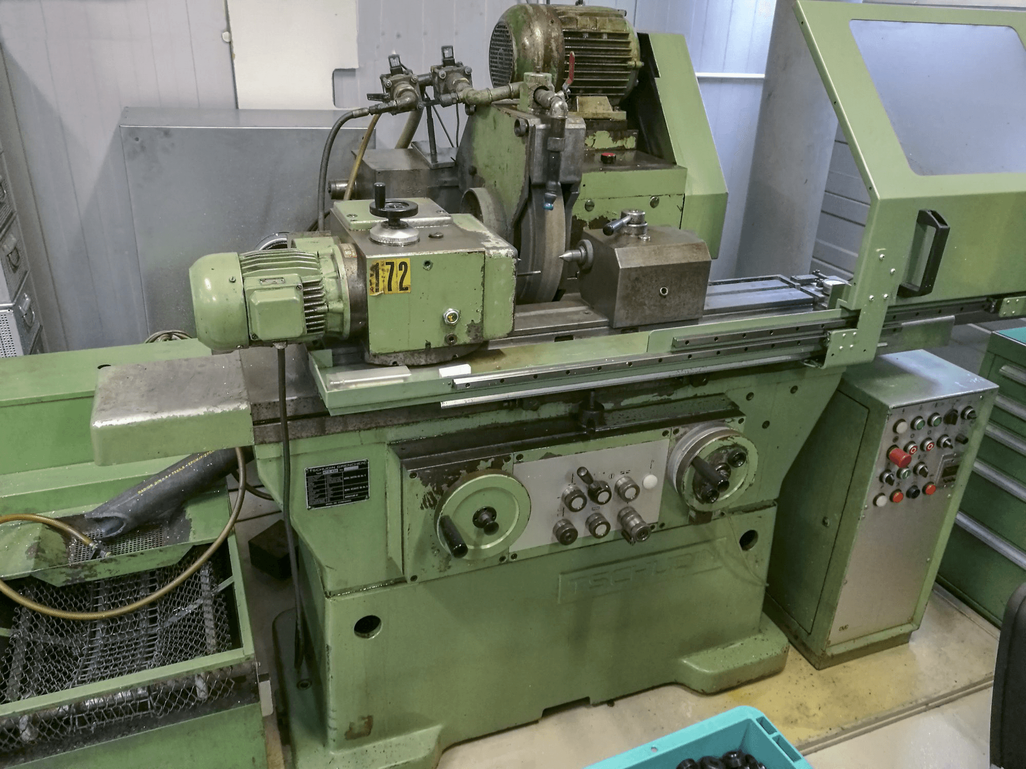 Čelní pohled 1 na TSCHUDIN HTG 430 stroj