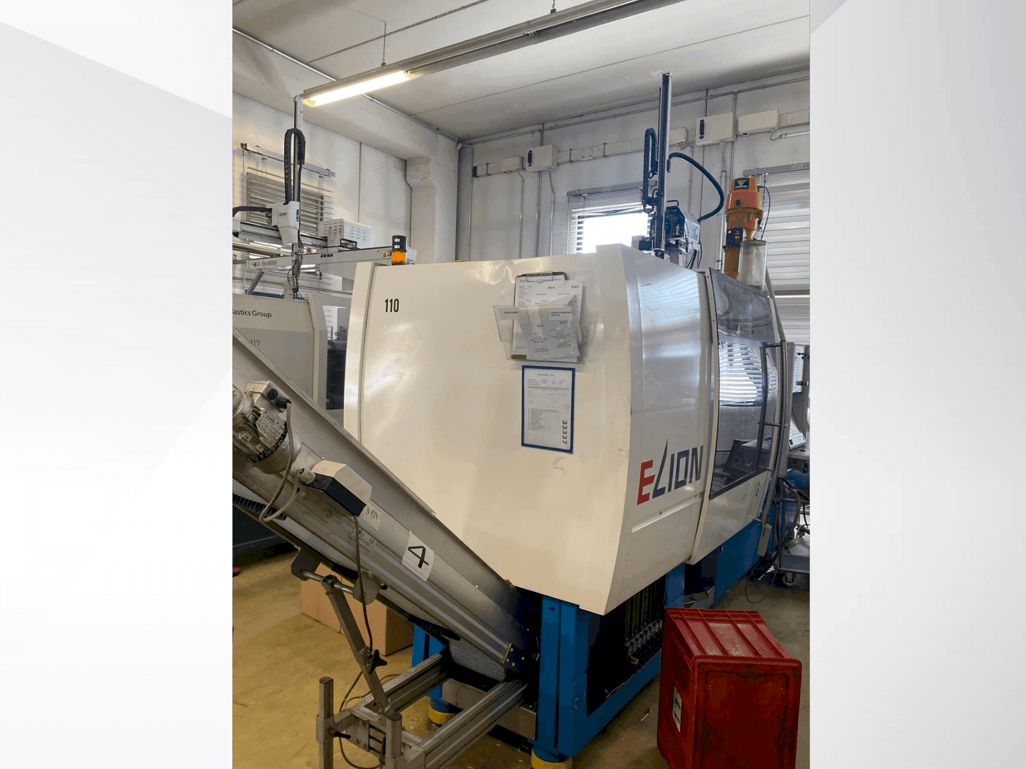 Čelní pohled na Netstal ELION 800-270F stroj