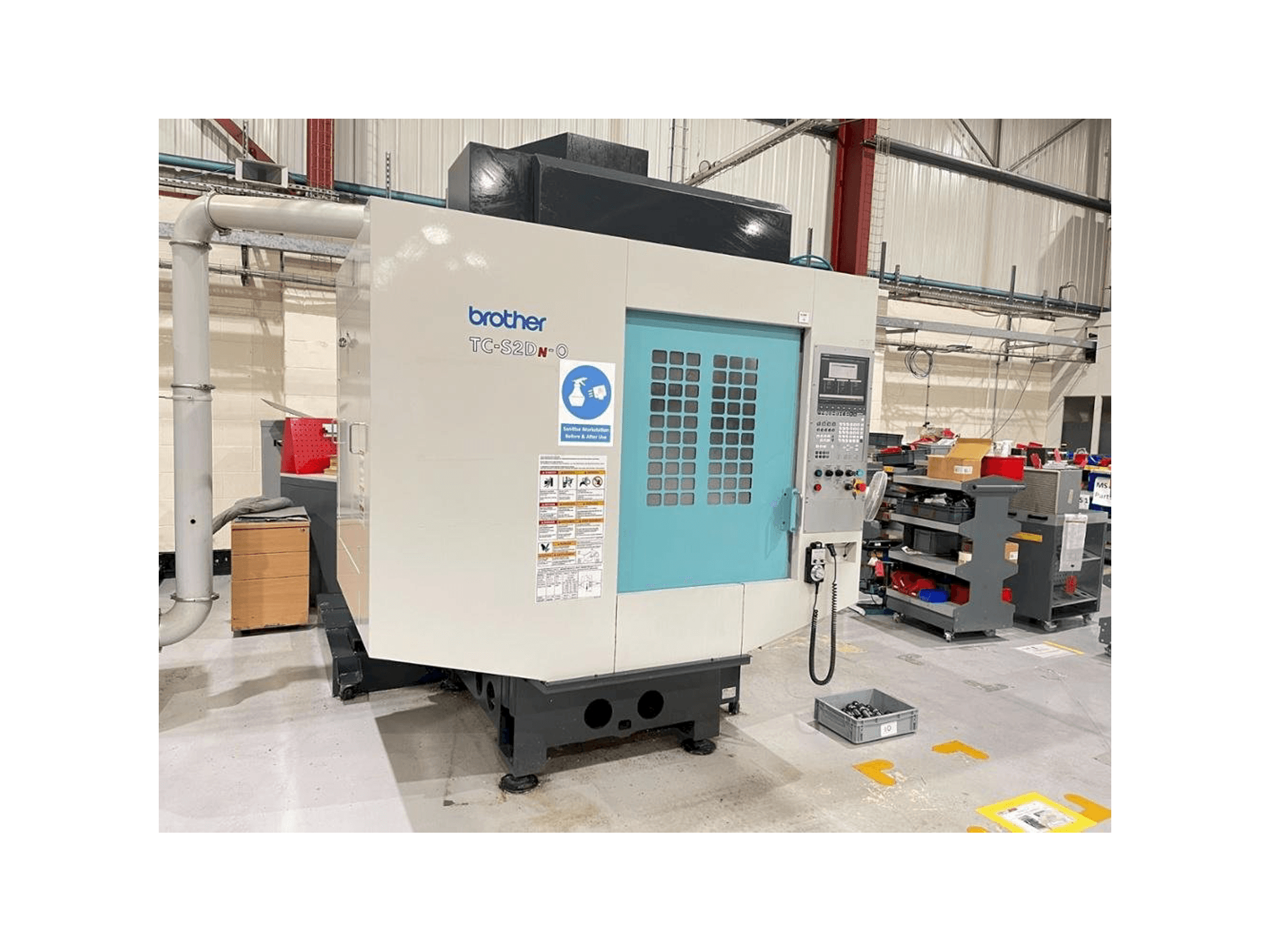 Čelní pohled na Brother TC-S2DN-0 stroj