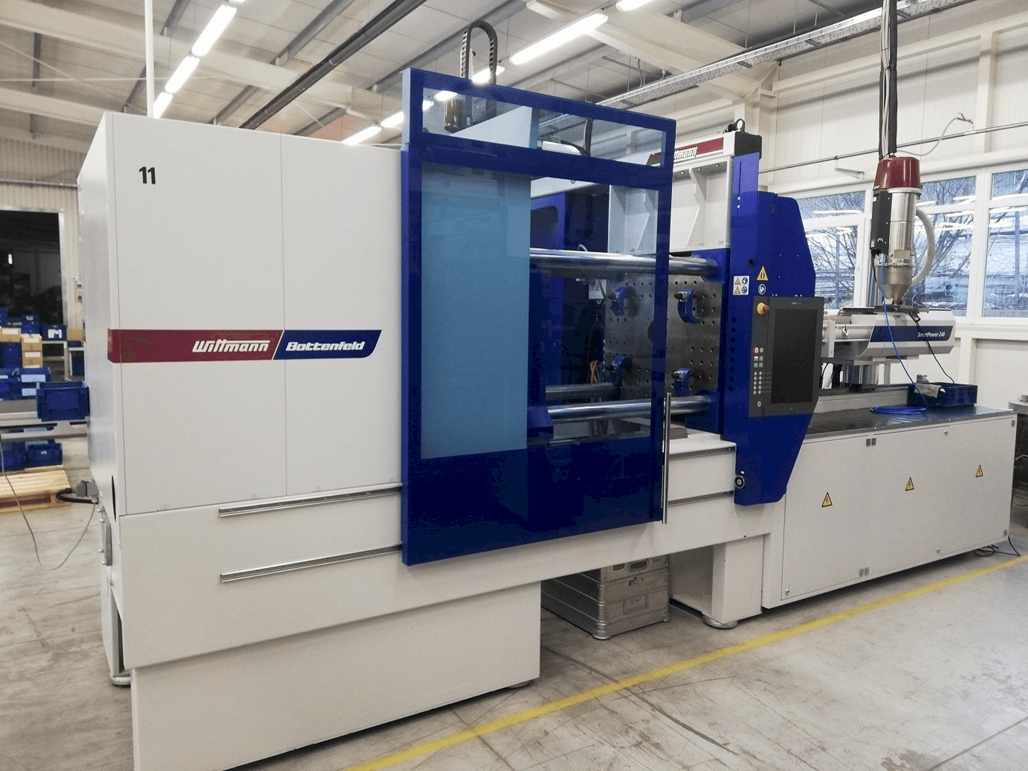 Čelní pohled na Battenfeld ECO Power 180/750 stroj