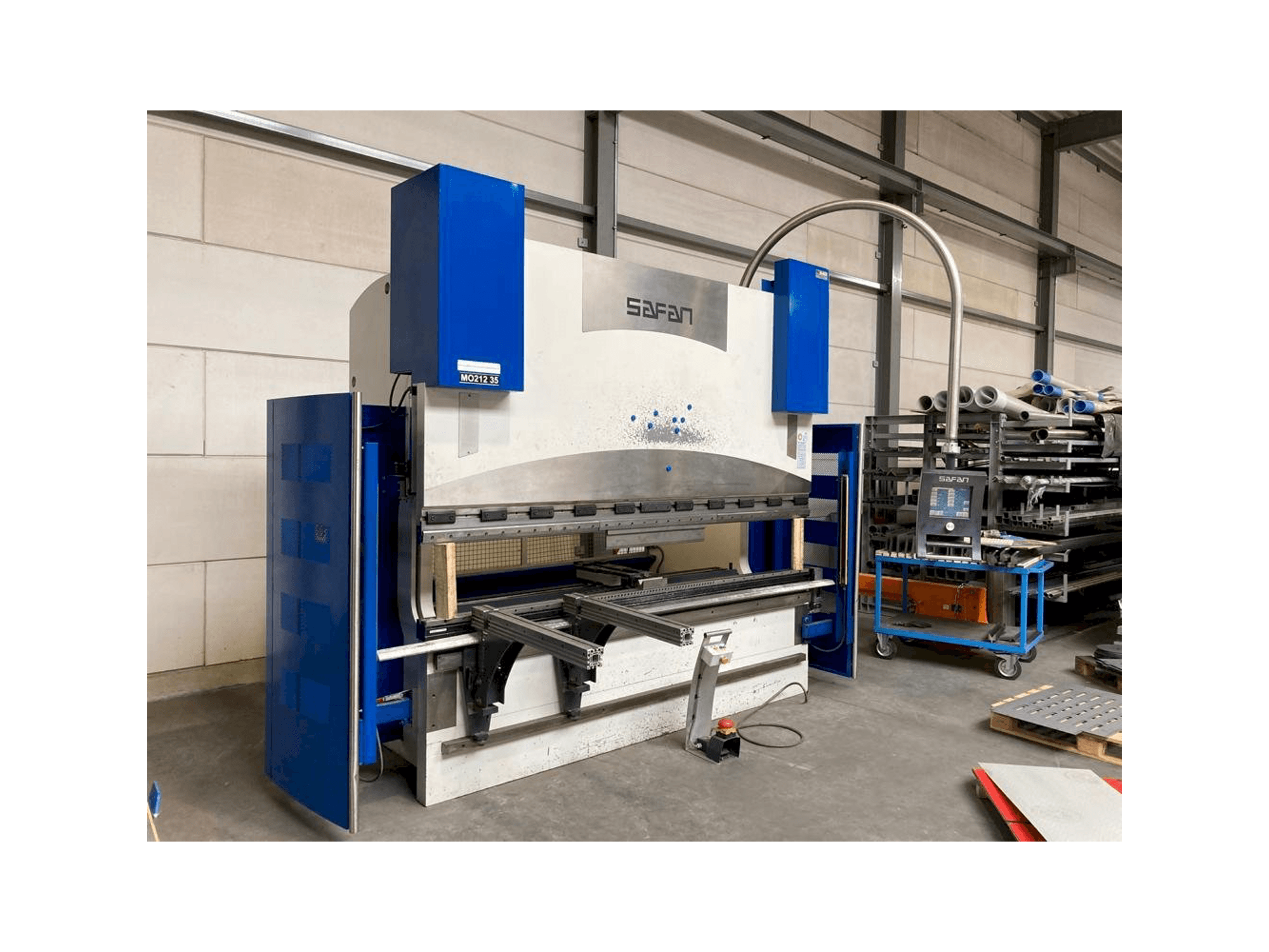 Čelní pohled na Safan CNCL-K 170-3100 TS 2 stroj