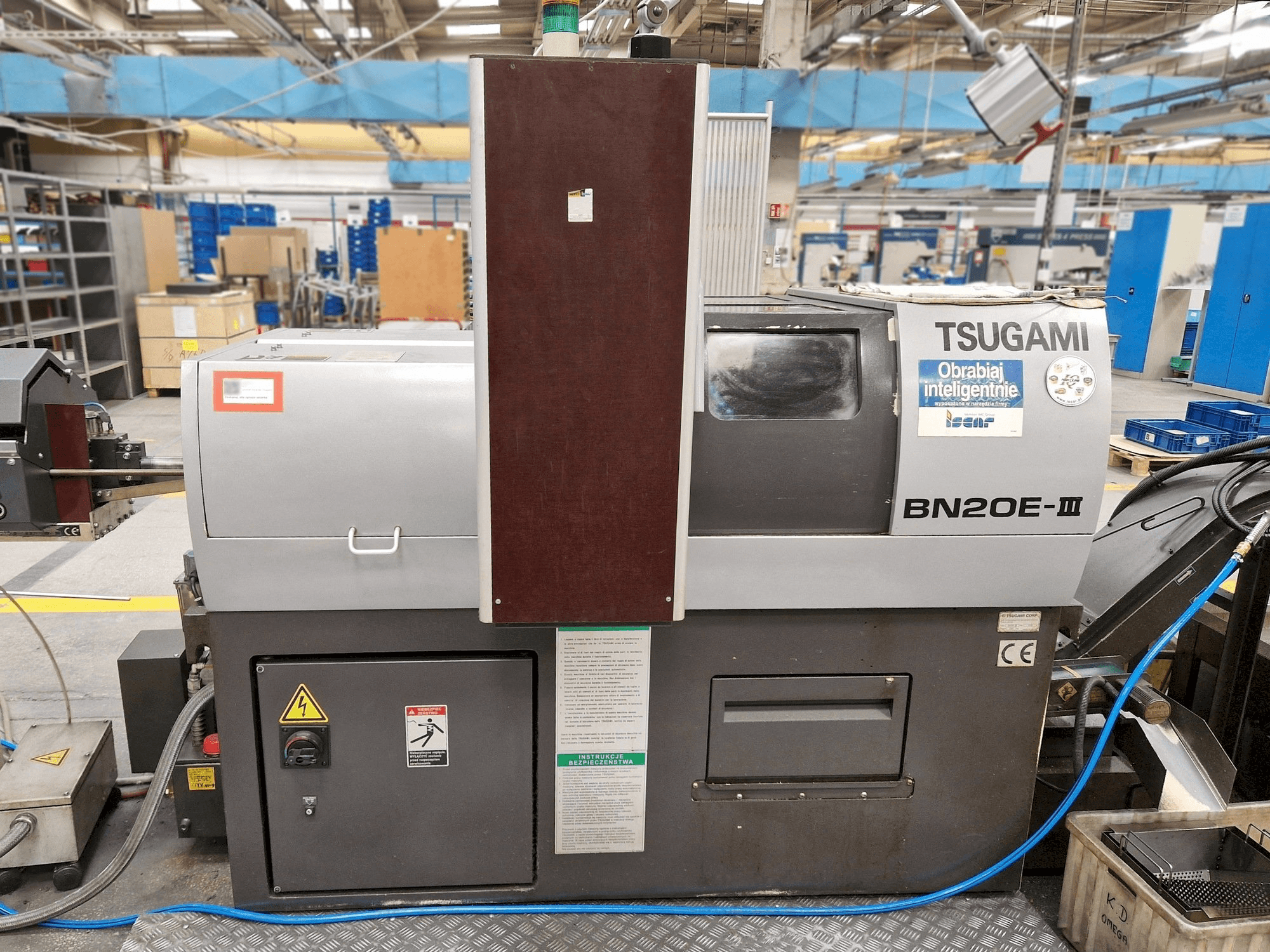Čelní pohled na TSUGAMI BN20E-III stroj