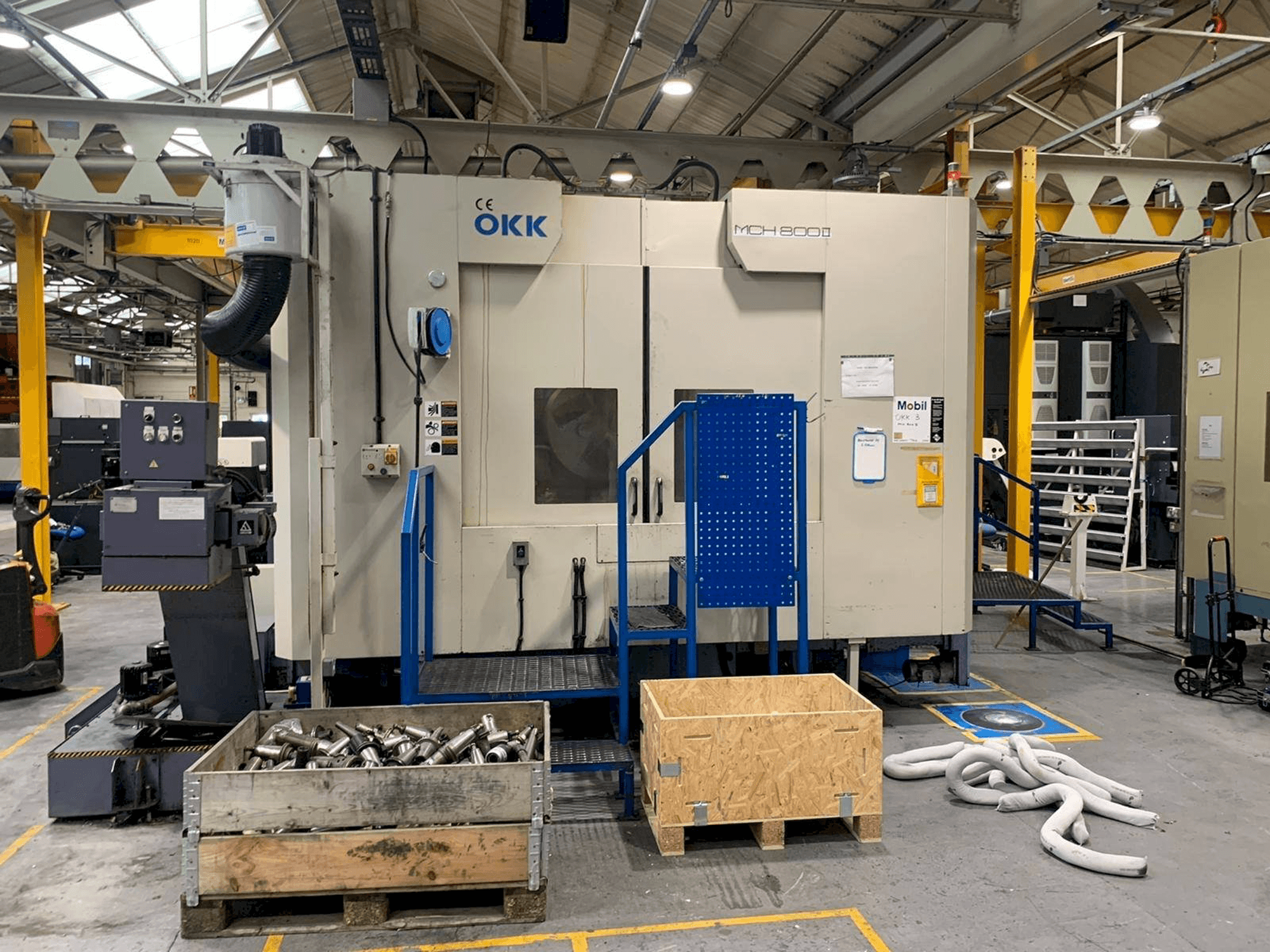 Čelní pohled na OKK MCH 800II stroj