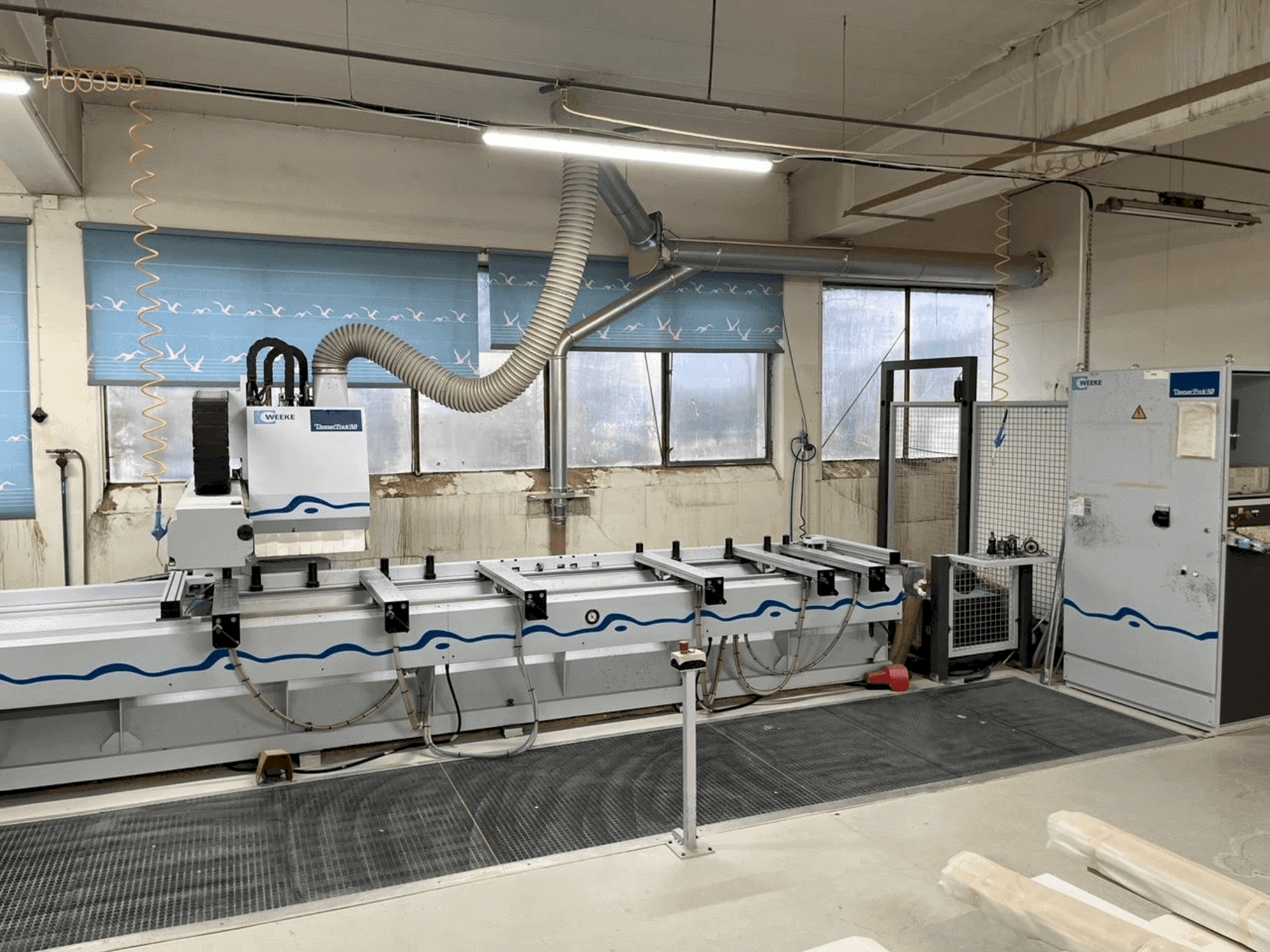 Čelní pohled na Weeke BHC 280.3 stroj