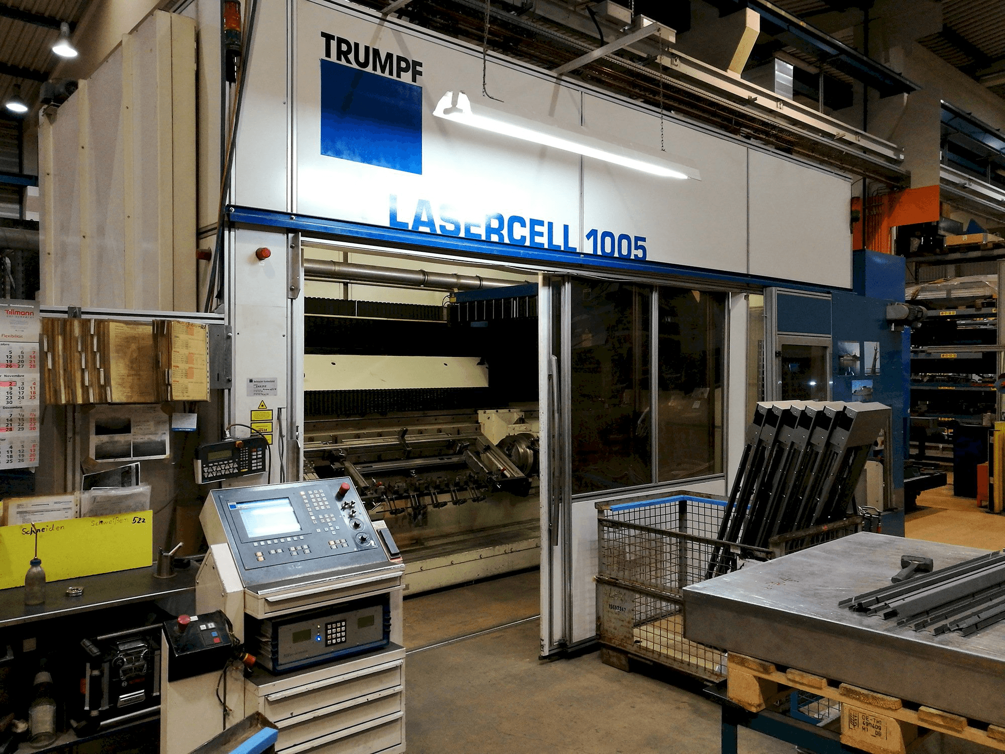 Levý pohled na Trumpf Lasercell TLC 1005 stroj