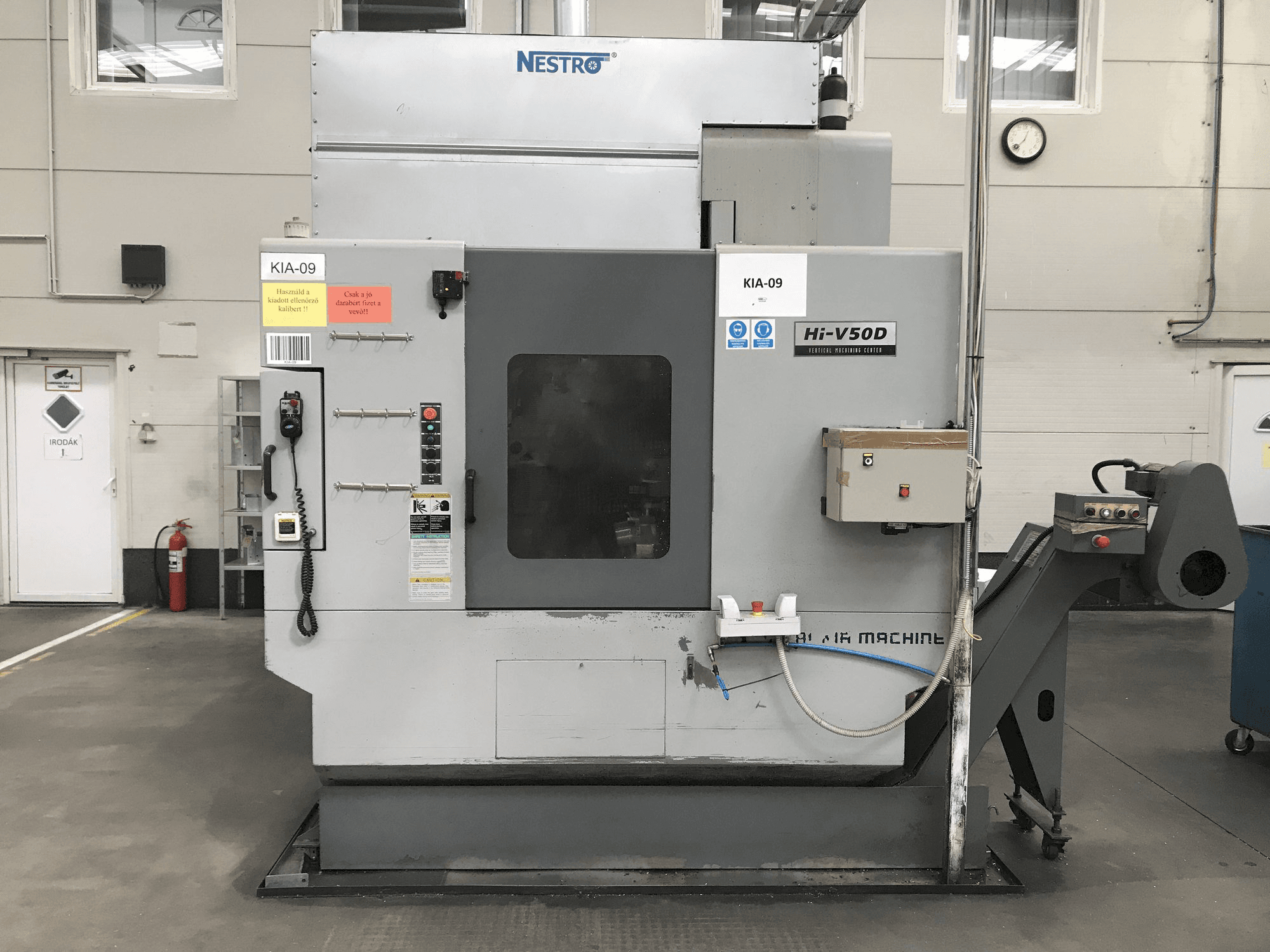 Čelní pohled na Hyundai Kia Hi V50D stroj