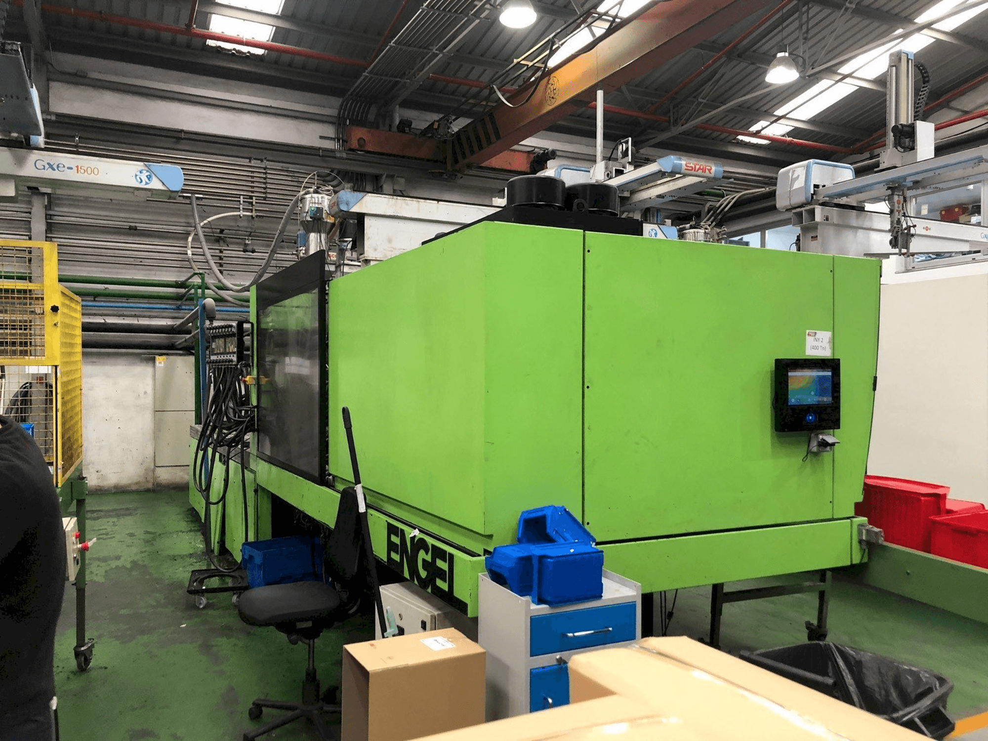 Čelní pohled na Engel ES 3550/400 HL stroj