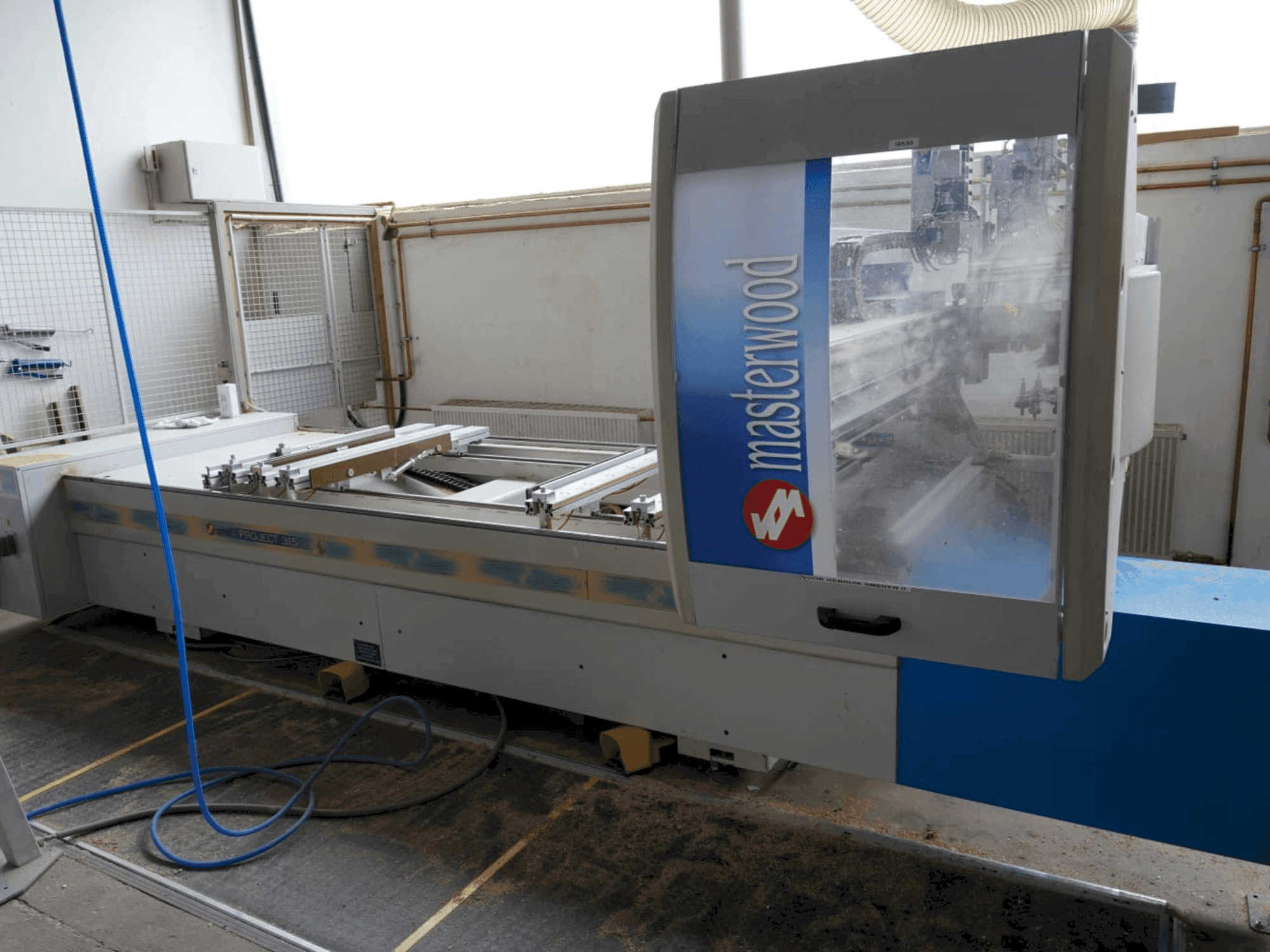 Čelní pohled na MASTERWOOD Project 315 stroj