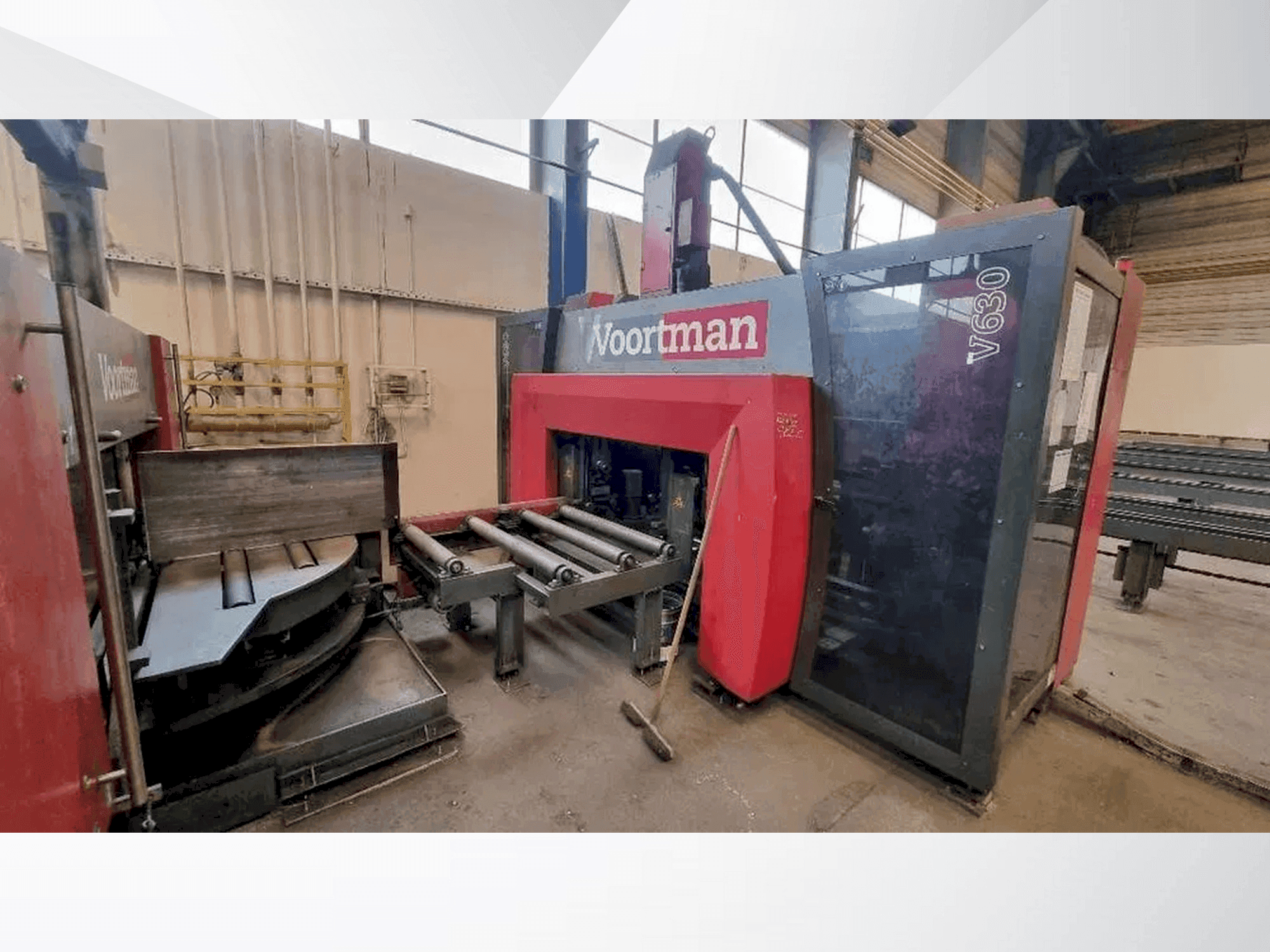 Čelní pohled na VOORTMAN V630 / VB1050 stroj
