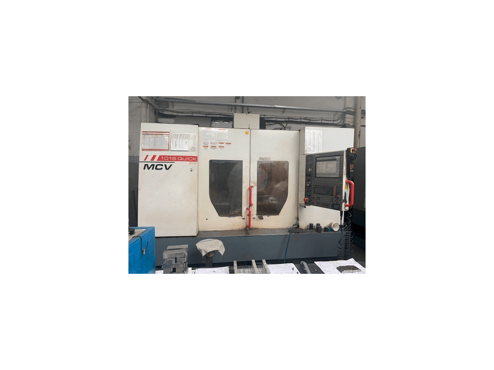 Čelní pohled na KOVOSVIT MAS MCV 1016 Quick stroj