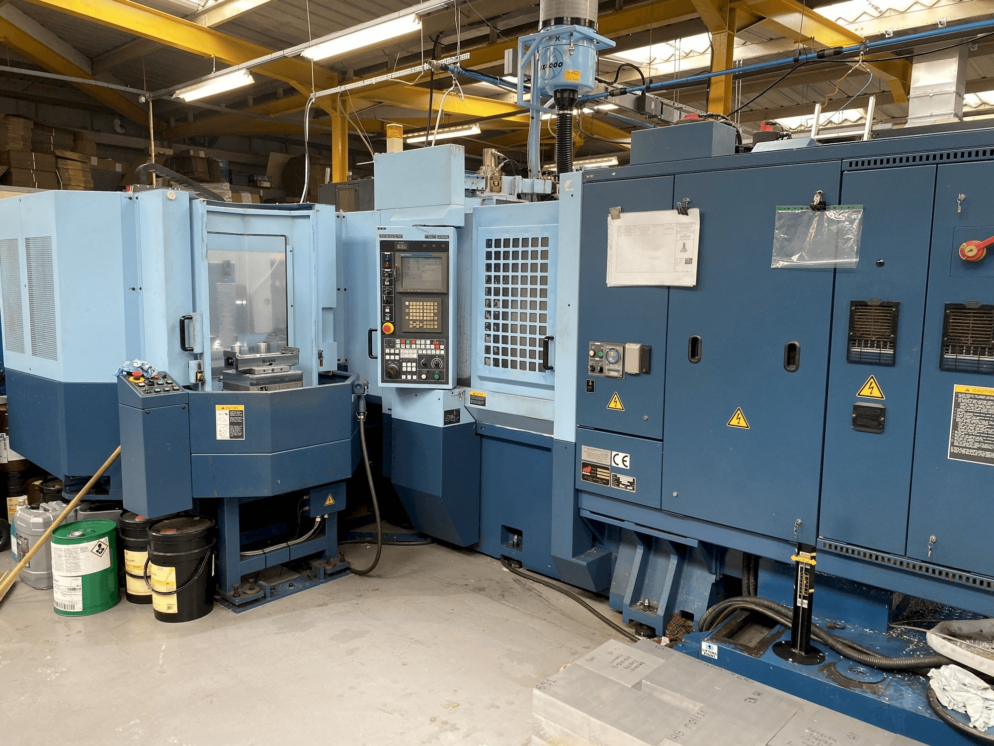 Čelní pohled na Matsuura H-Plus 300 stroj