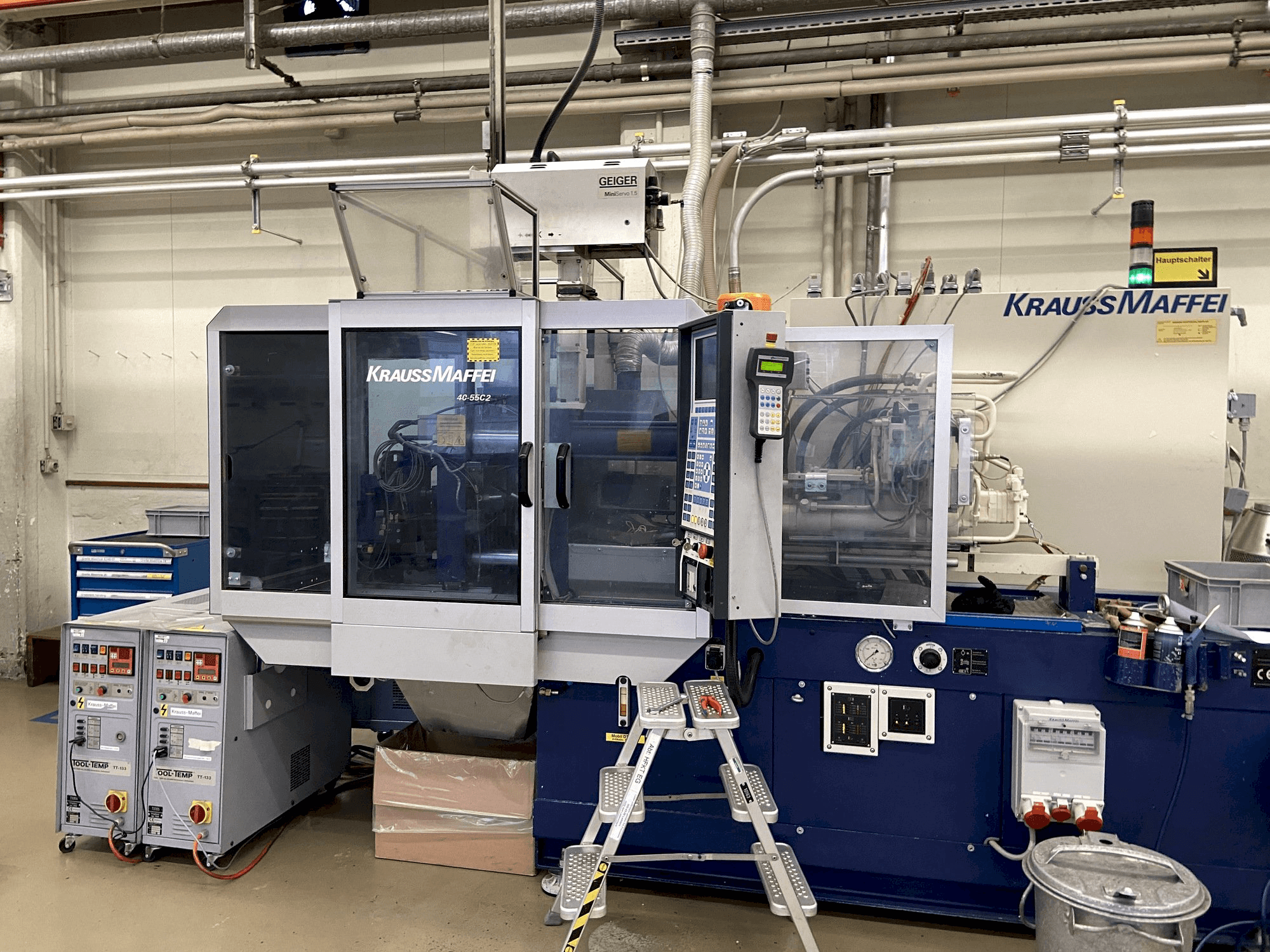 Čelní pohled na Krauss Maffei 40/55 C2 stroj