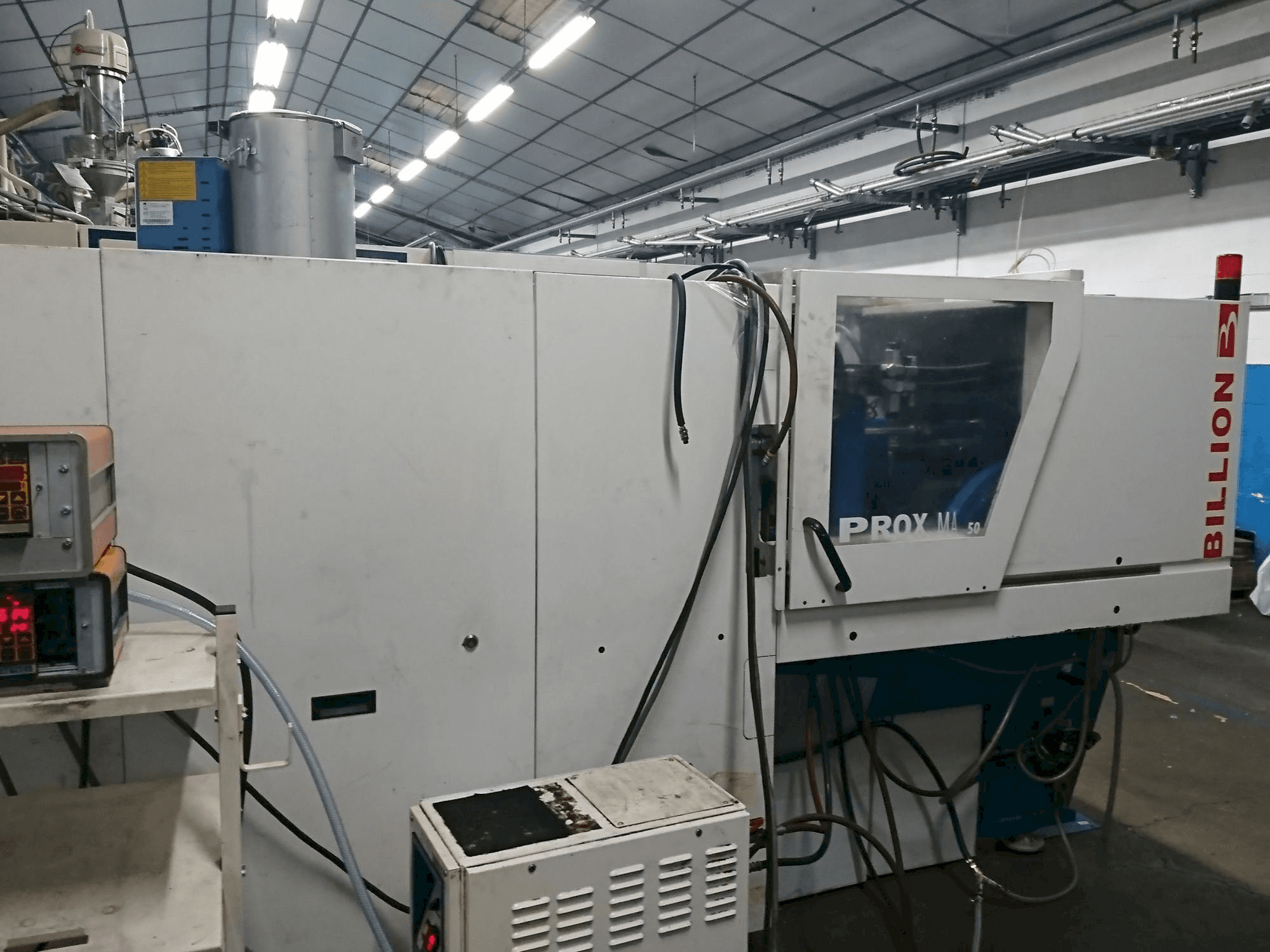 Čelní pohled na Billion Proxima H200/50 stroj