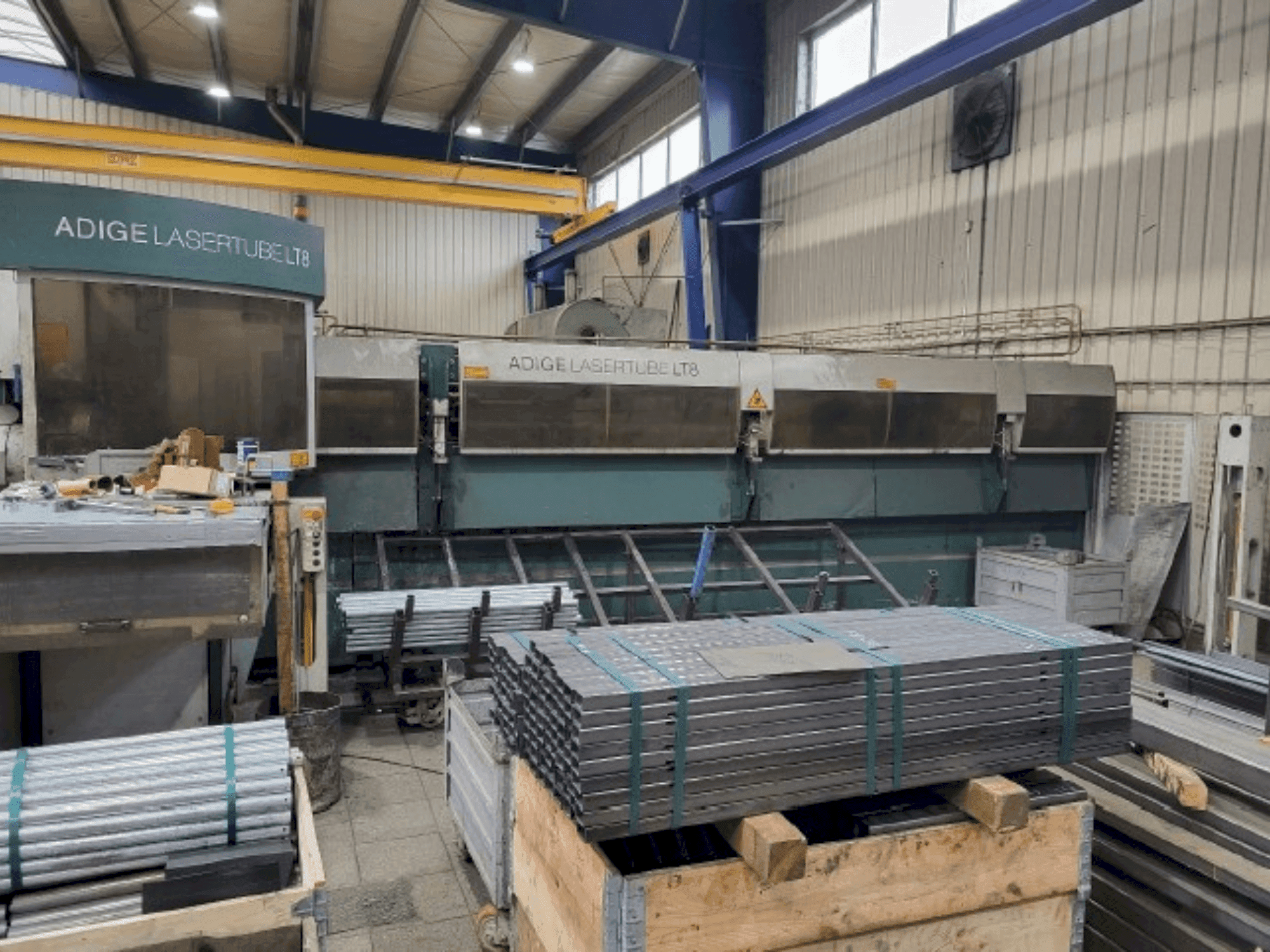 Čelní pohled na BLM Adige LT 8 stroj