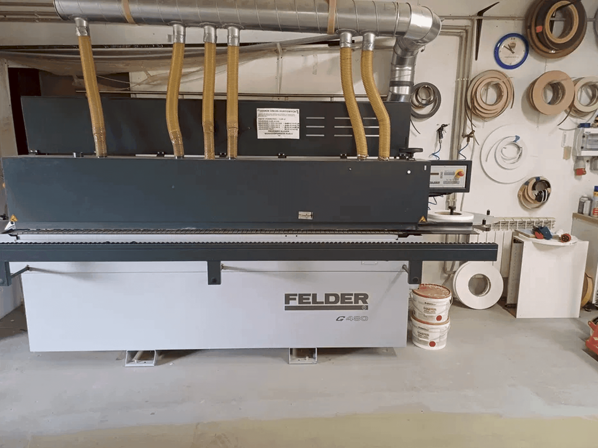 Čelní pohled na FELDER G480 stroj