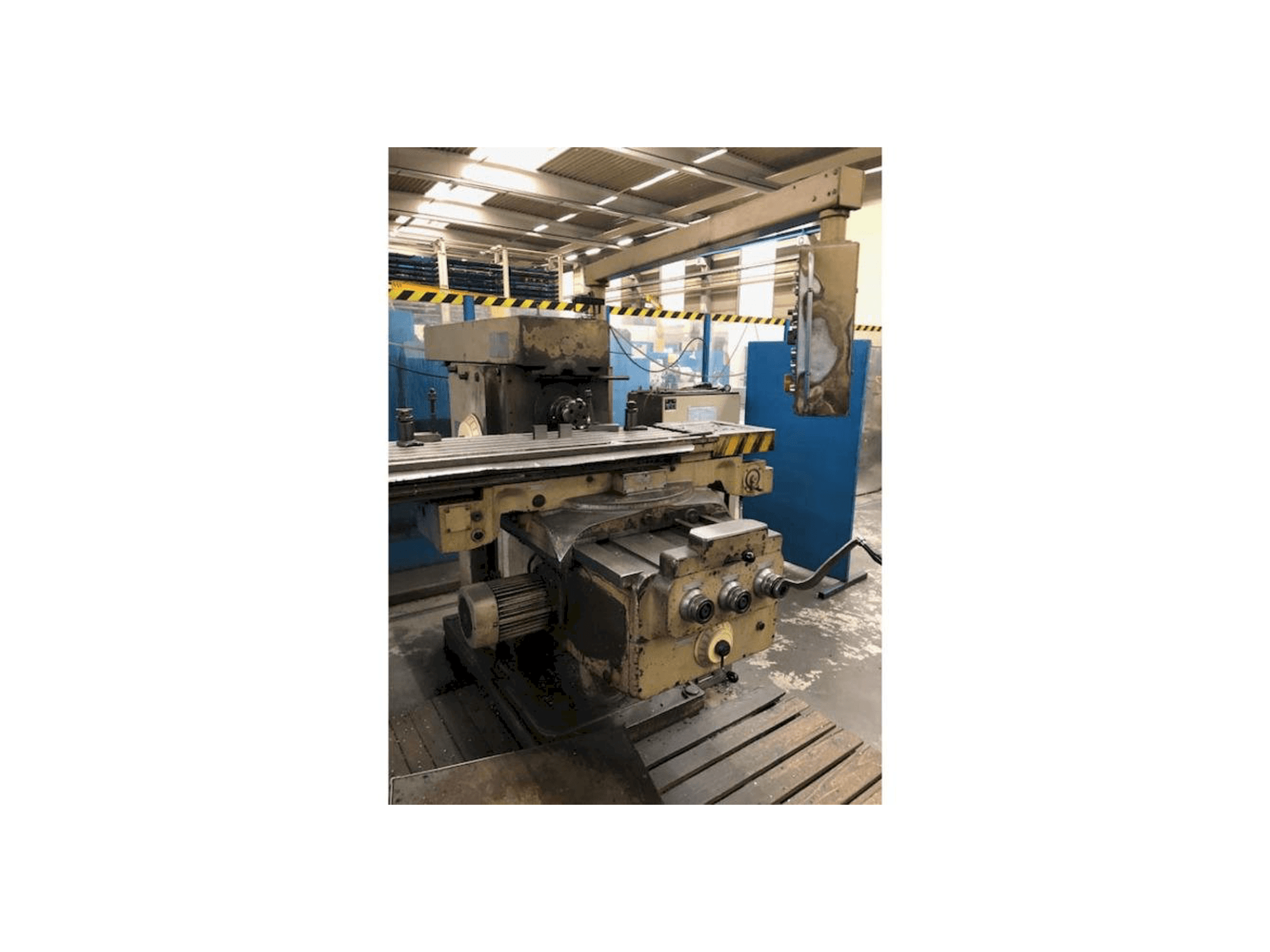 Čelní pohled na FU W 400 VI / 2 stroj