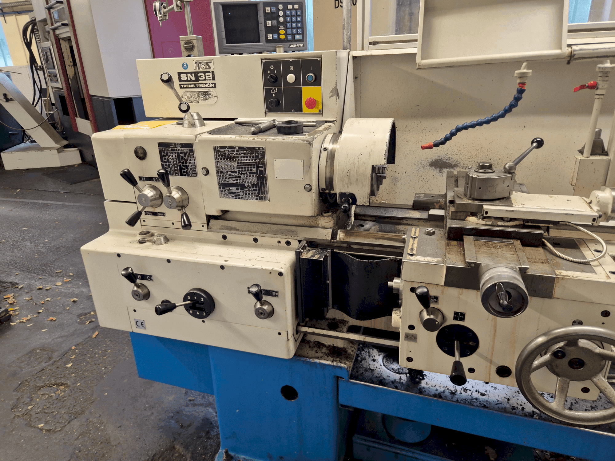 Čelní pohled na TRENS SN 32 stroj