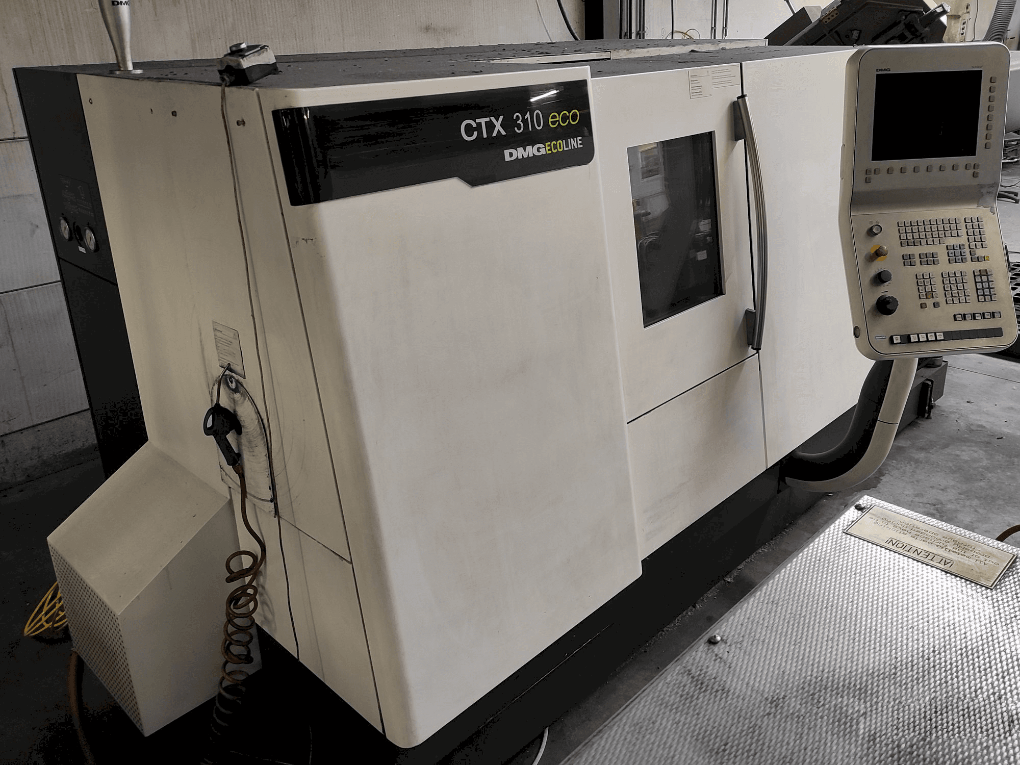 Čelní pohled na DMG GILDEMEISTER ecoline CTX310 eco stroj