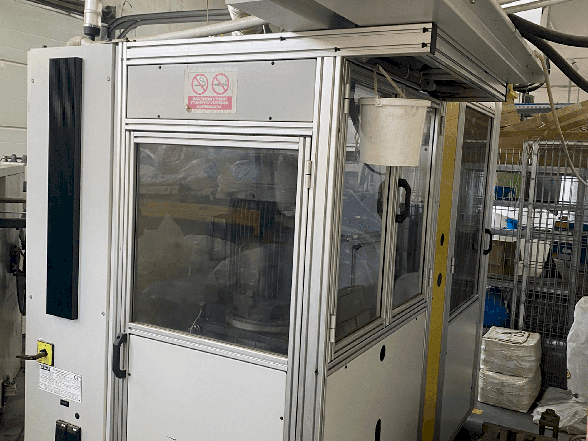 Čelní pohled na Kloeckner Desma D 968.250 ZO S1 stroj