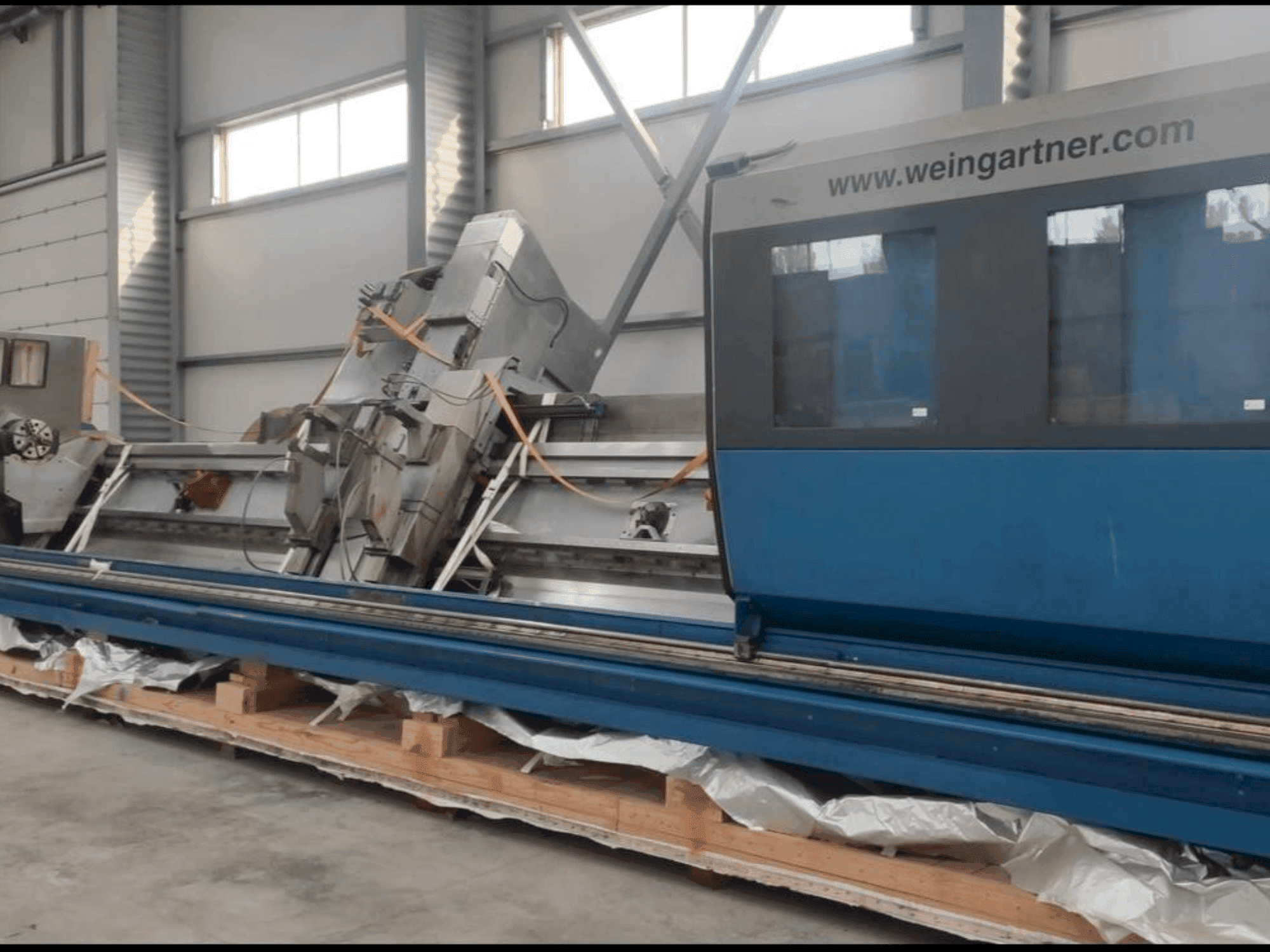 Čelní pohled na Weingartner Vario 700-000 stroj