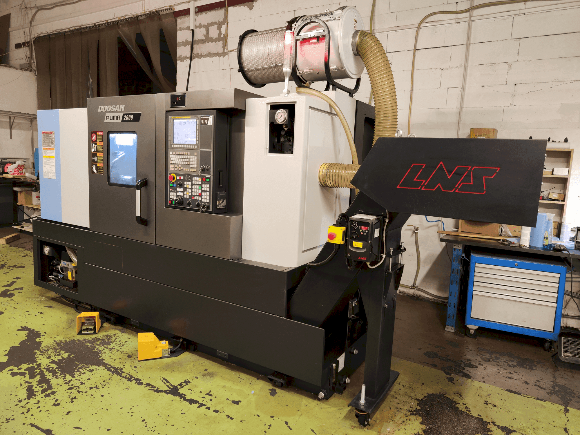 Čelní pohled na DOOSAN Puma 2600/500 stroj