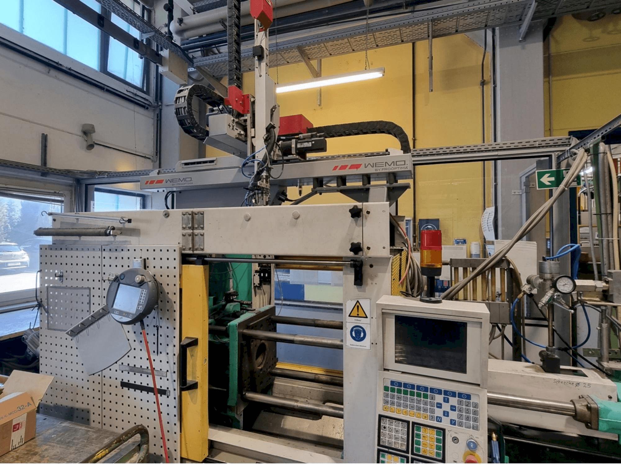 Čelní pohled na Arburg ALLROUNDER Centex 270 C 500 - 250 stroj