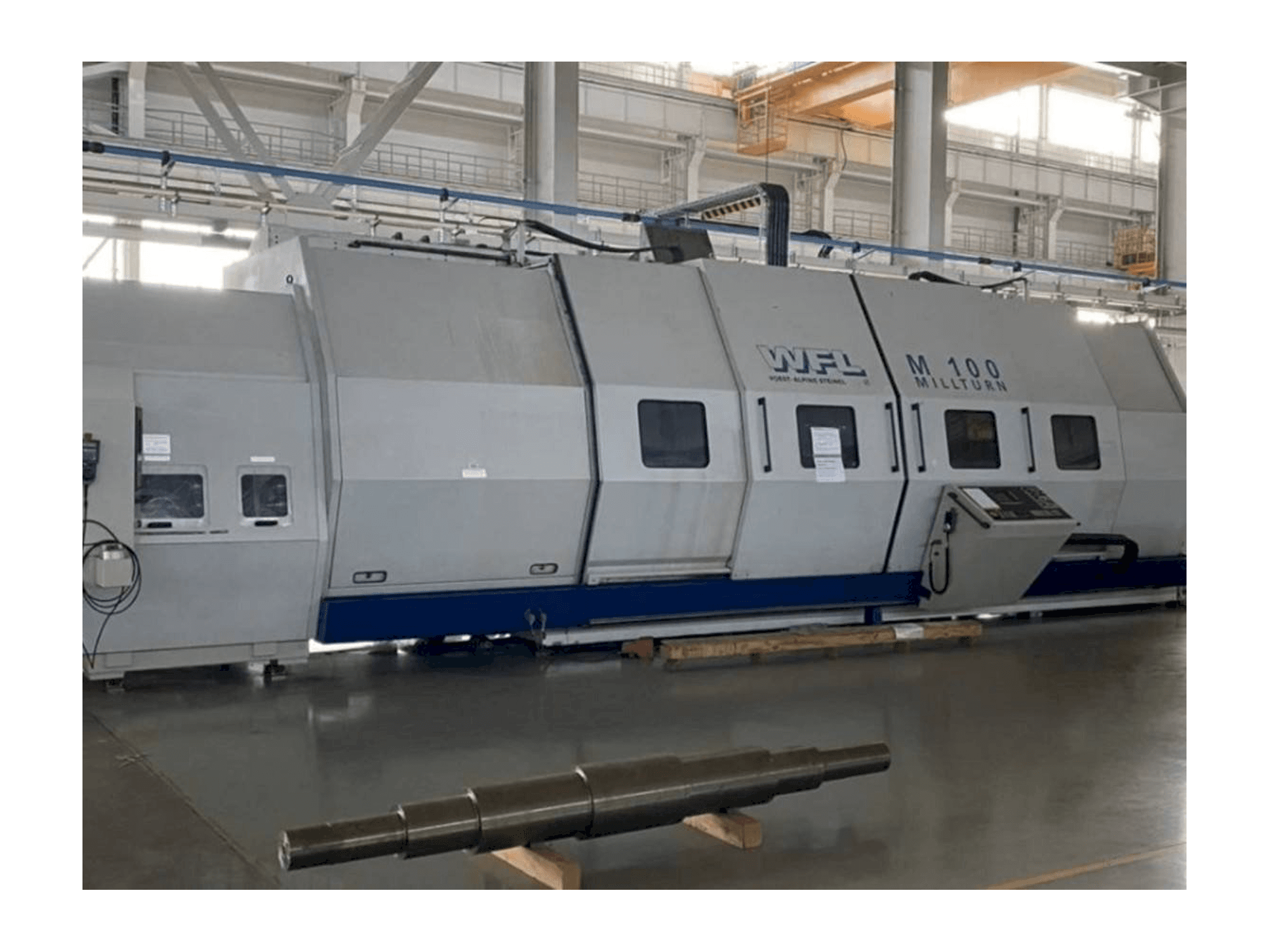 Čelní pohled na WFL M 100 stroj