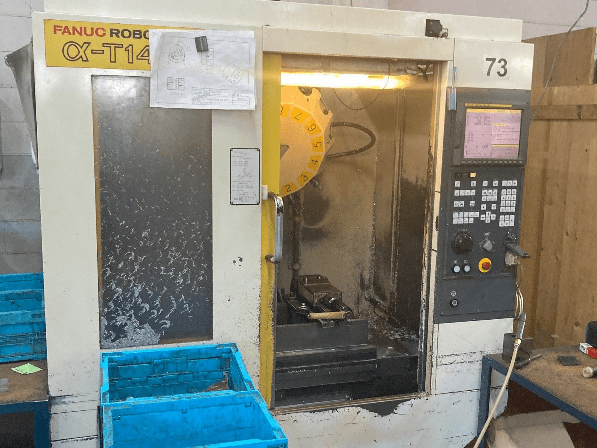 Čelní pohled na FANUC Robodrill alfa-T14iA stroj