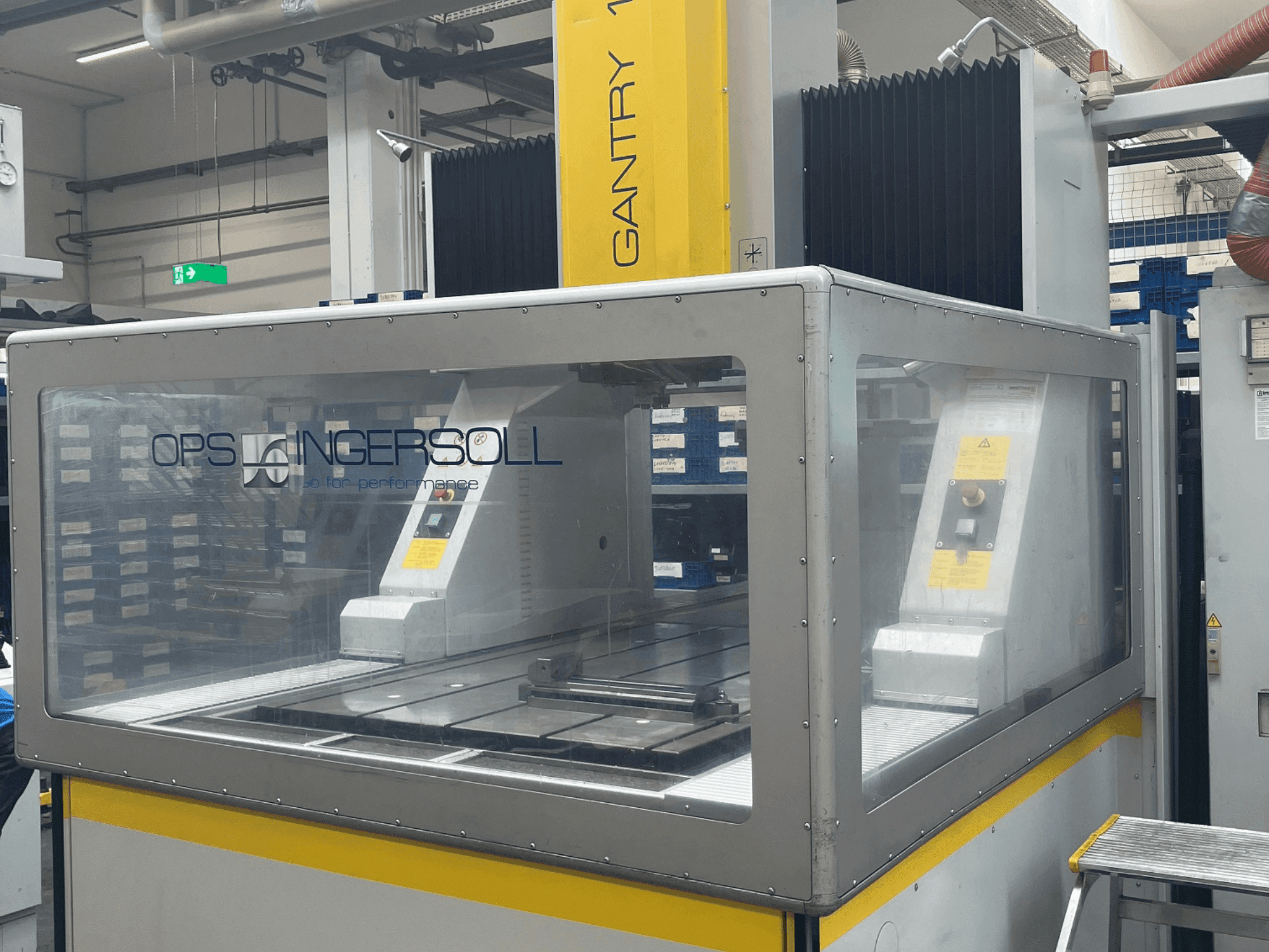 Čelní pohled na OPS INGERSOLL Gantry 1200 stroj
