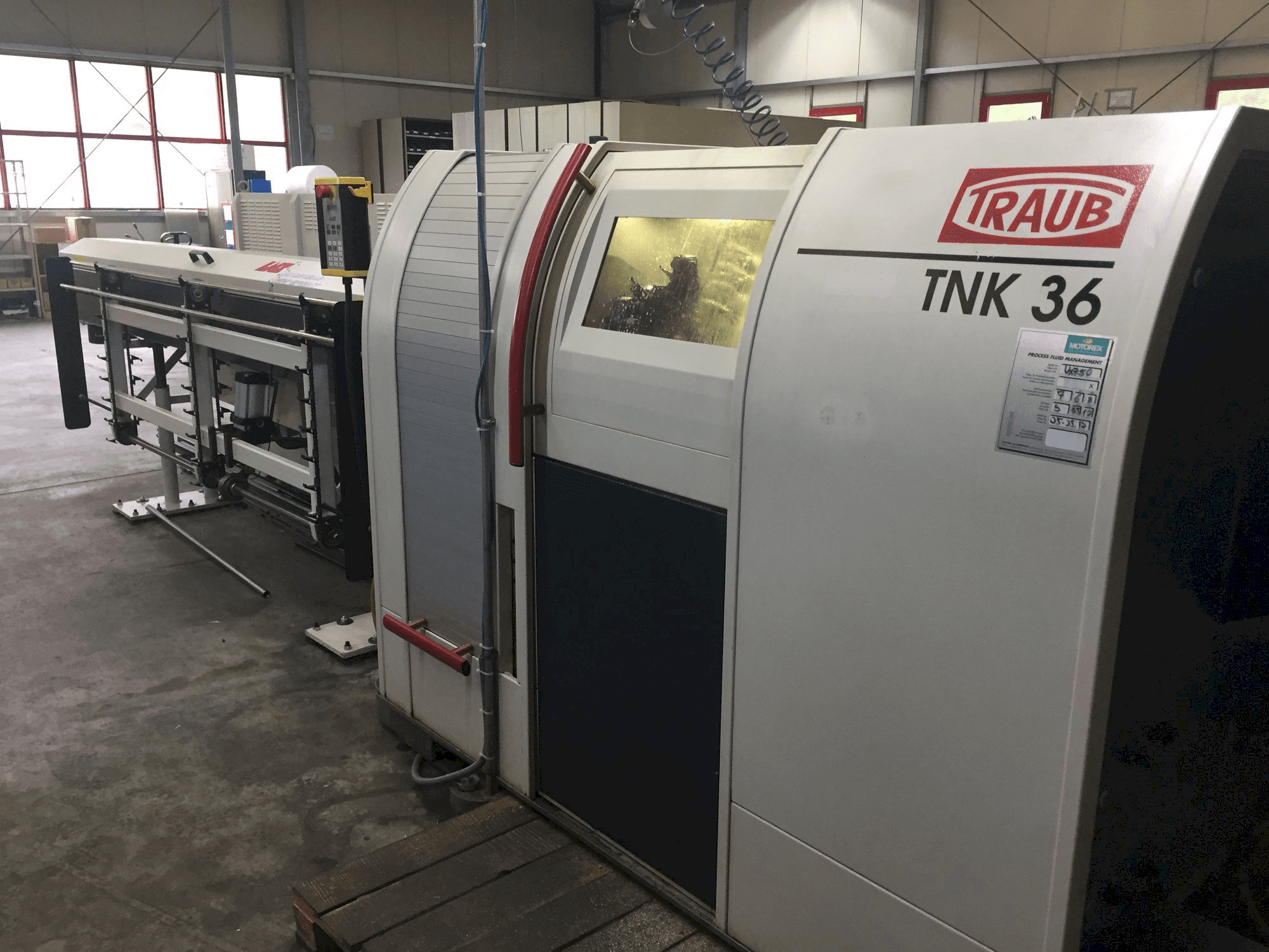 Čelní pohled na TRAUB TNK 36 stroj