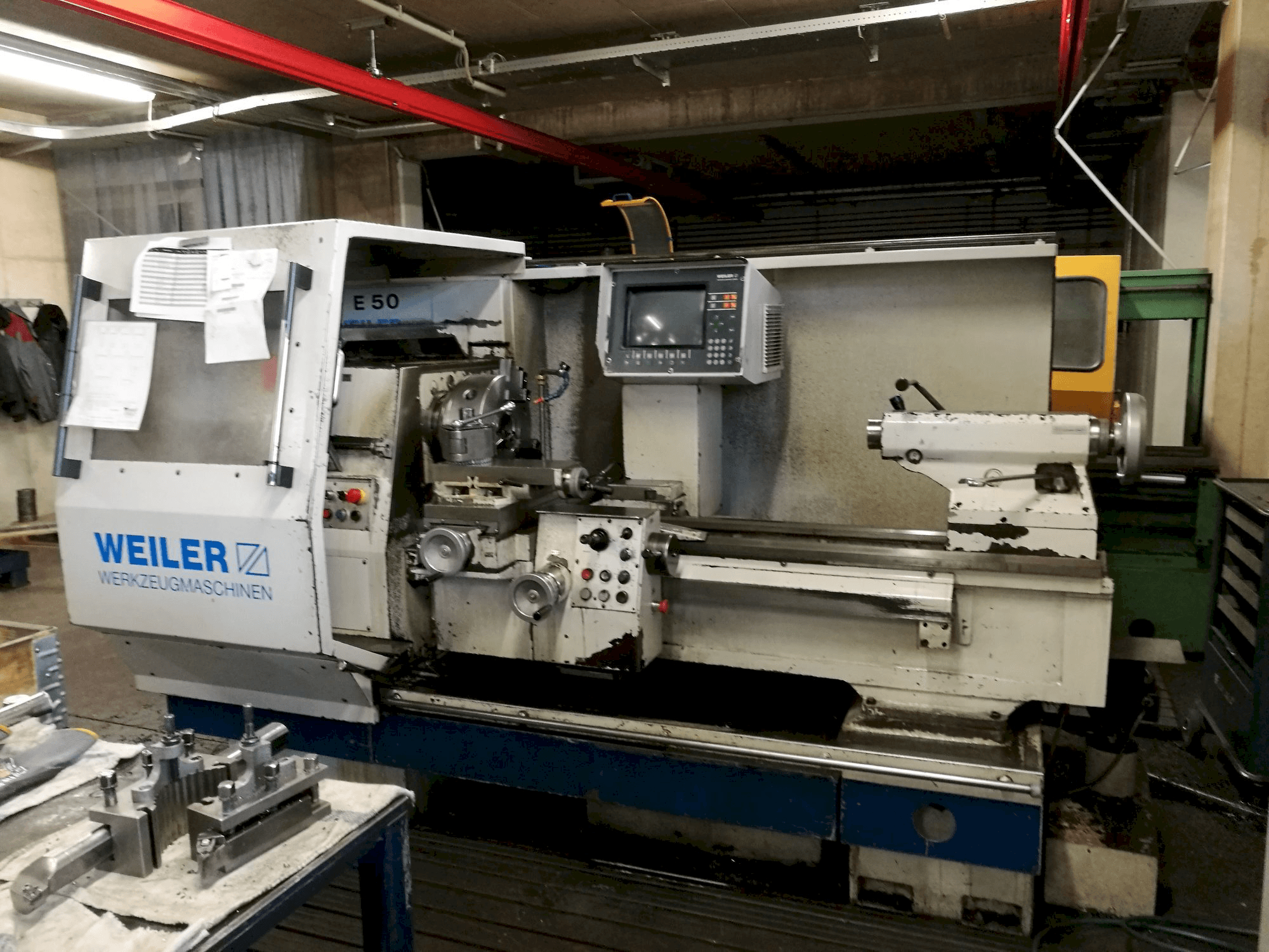 Čelní pohled na Weiler E50/1 stroj