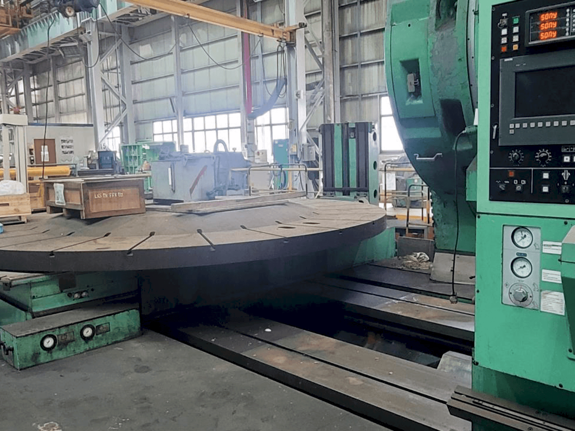 Čelní pohled na MAAG SH-600 stroj