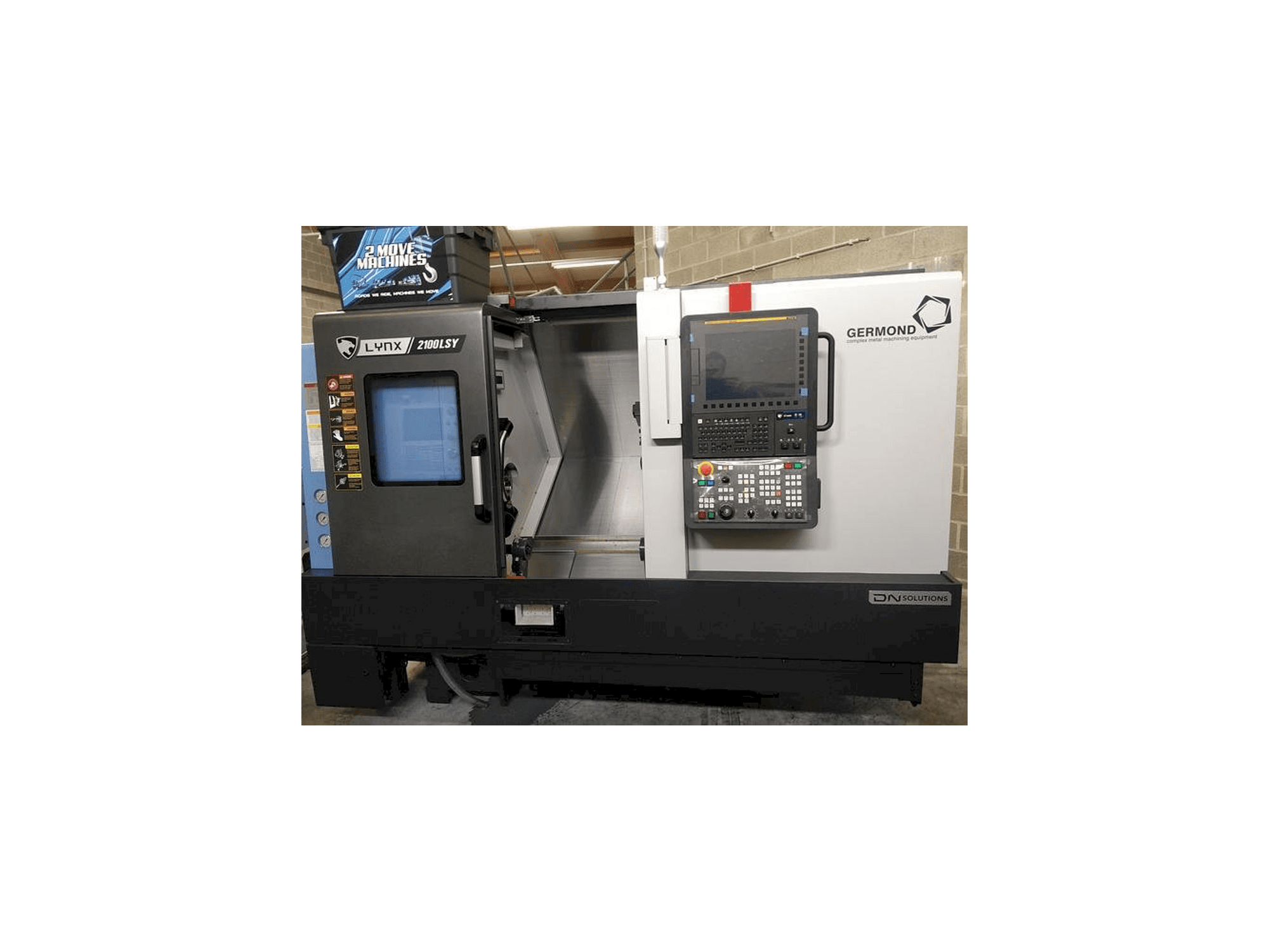 Čelní pohled na DN SOLUTIONS LYNX 2100 LSYB stroj