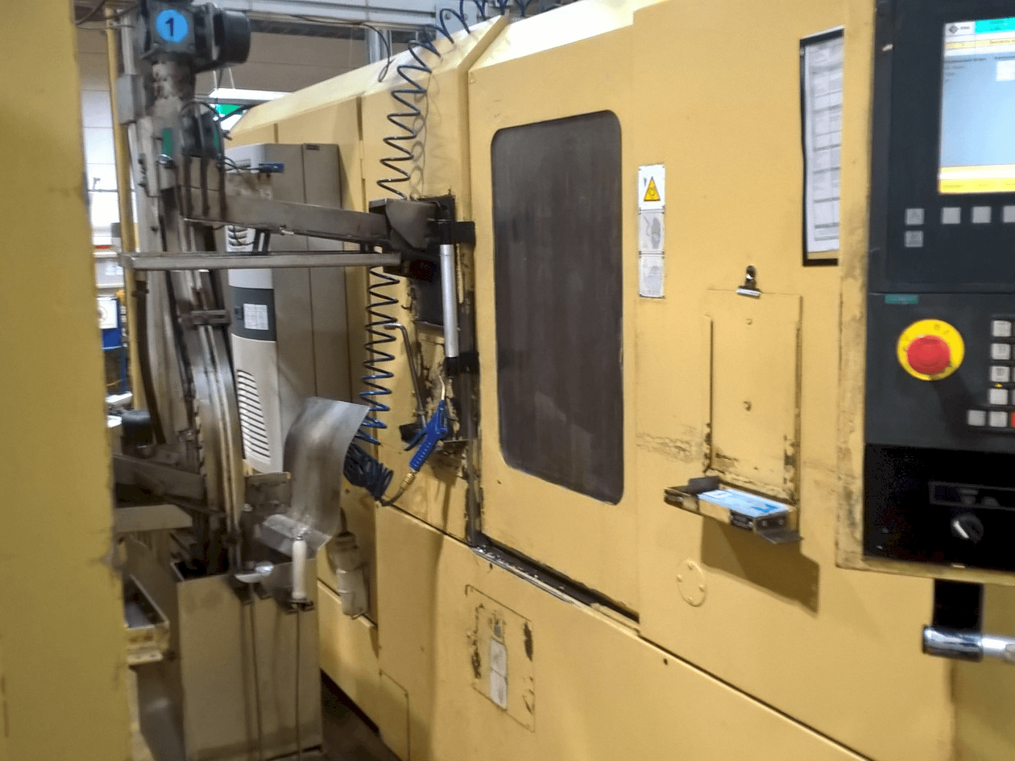 Pravý boční pohled na TAJMAC-ZPS SAL 100/4 stroj