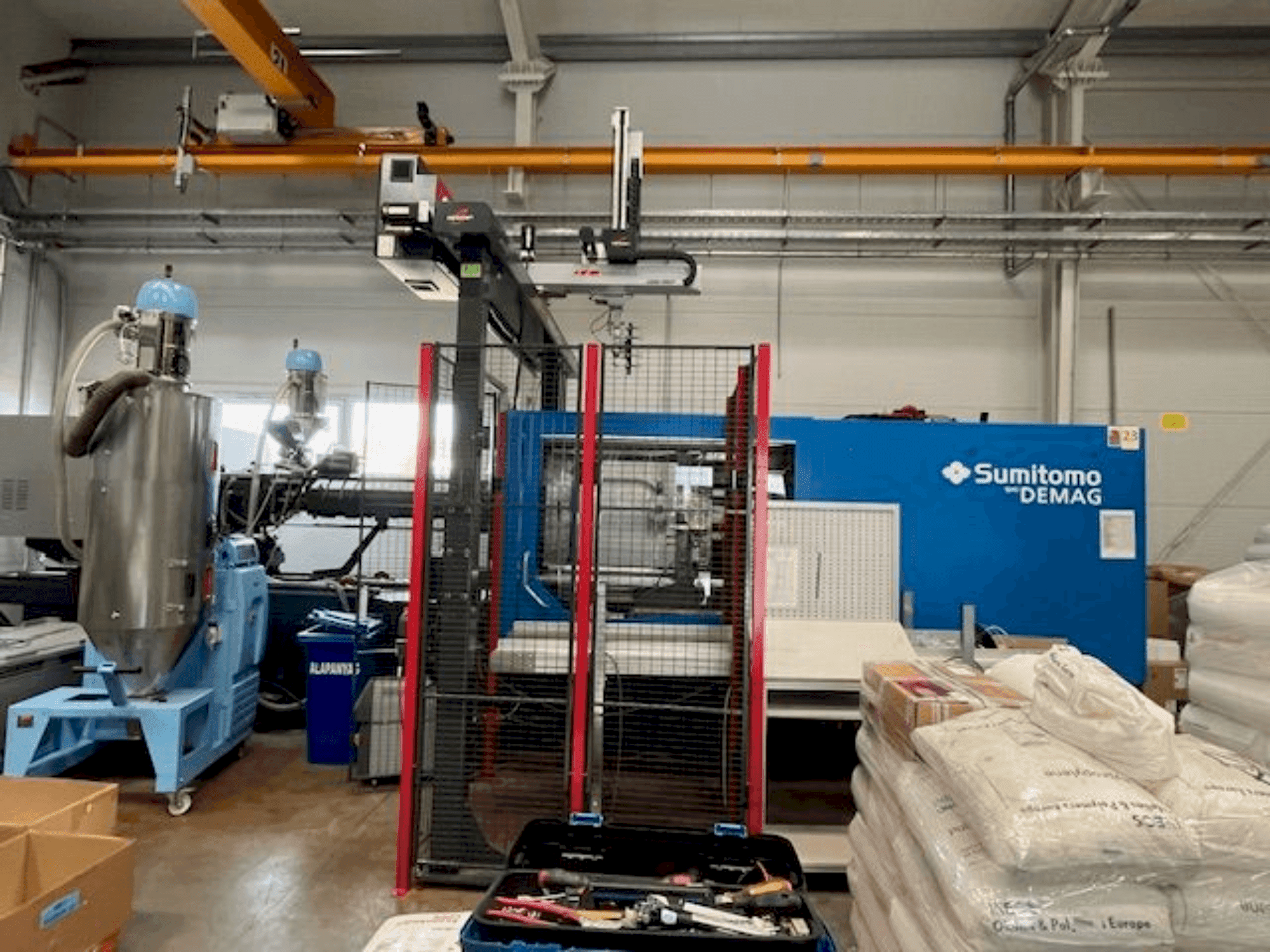 Čelní pohled na SUMITOMO SHI DEMAG IntElect2 500/920-2200 stroj