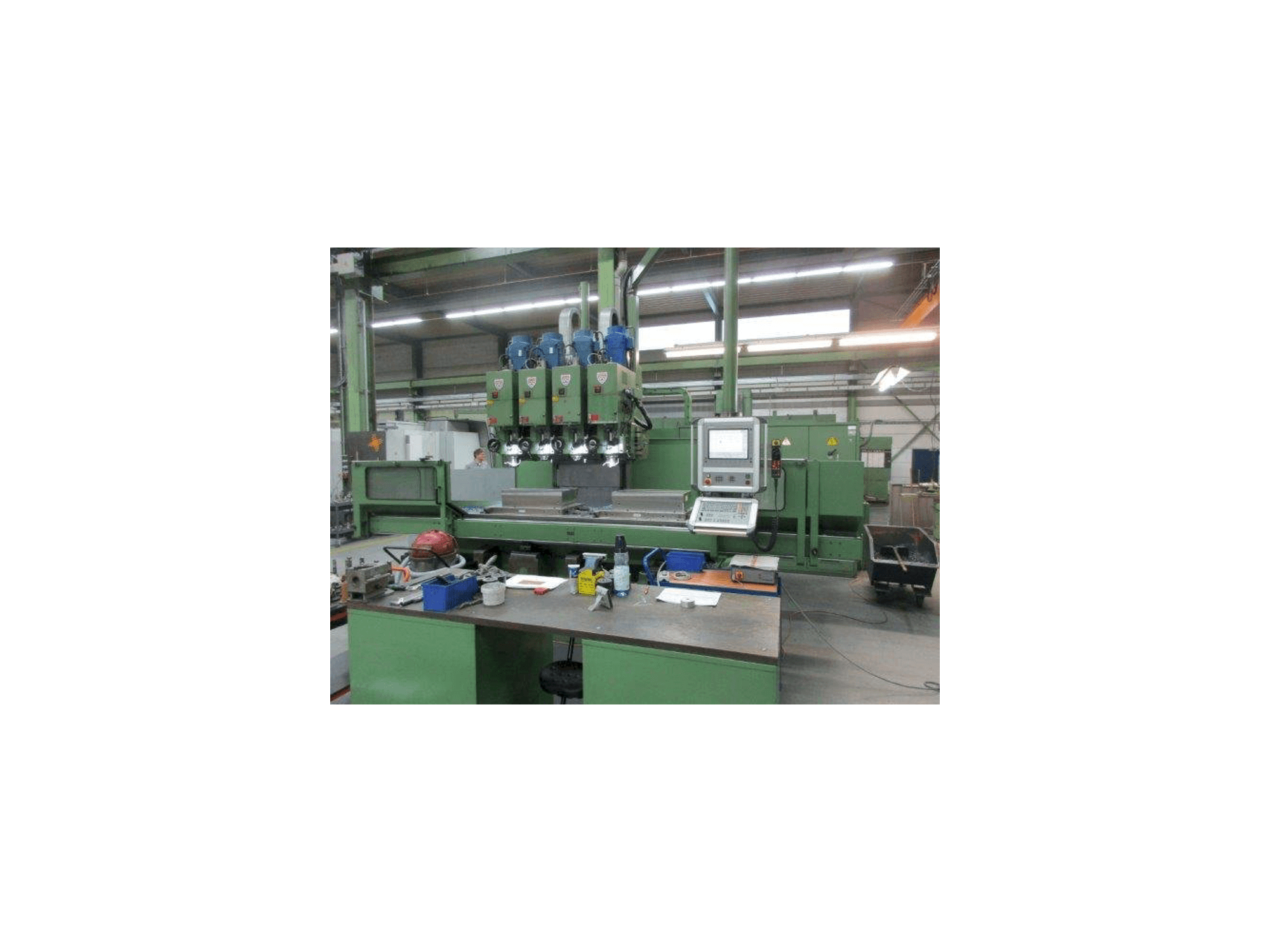 Čelní pohled na Rambaudi Rammatic 804 stroj