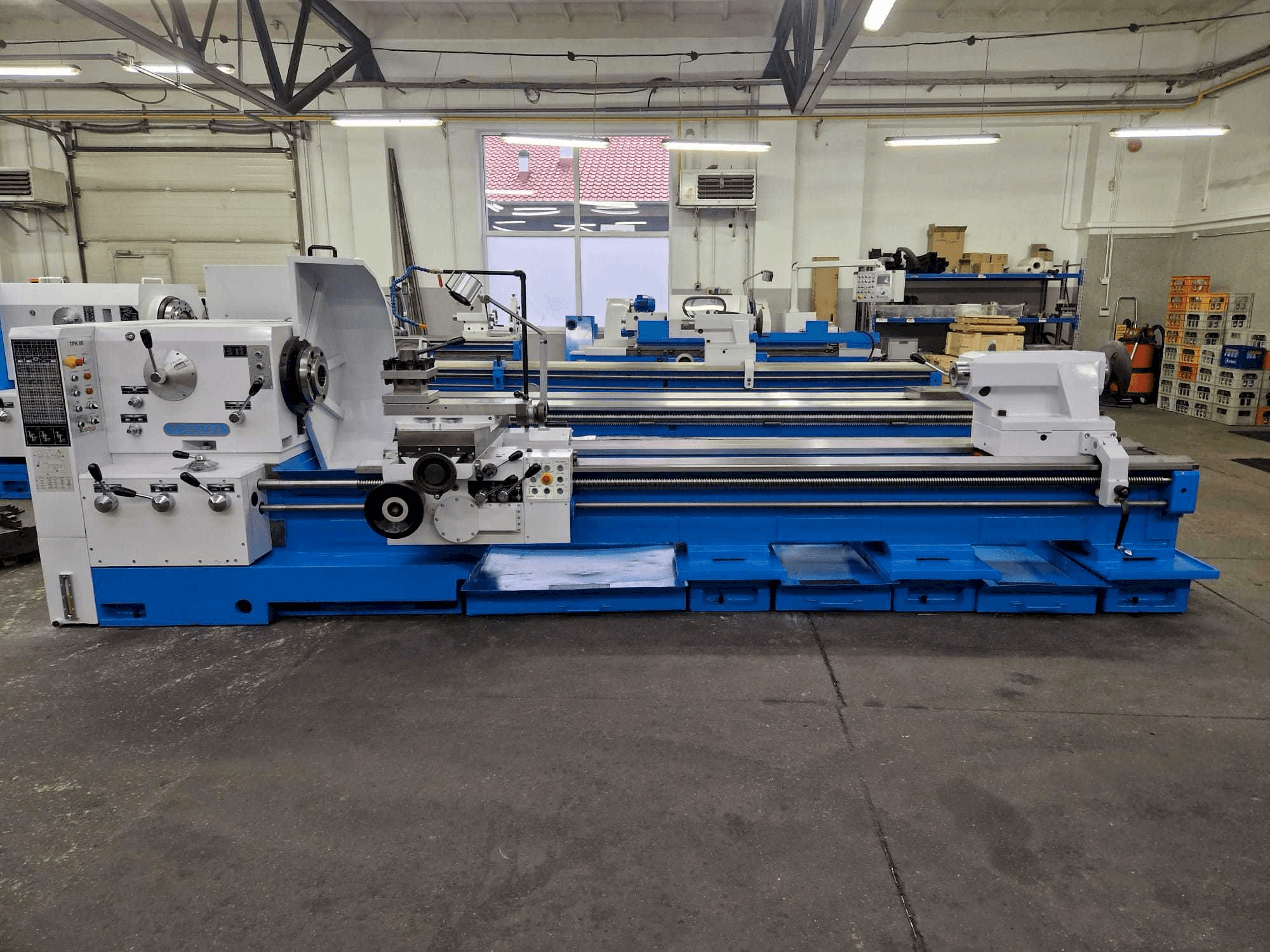 Čelní pohled na Poreba TPK 80 x 3000 stroj