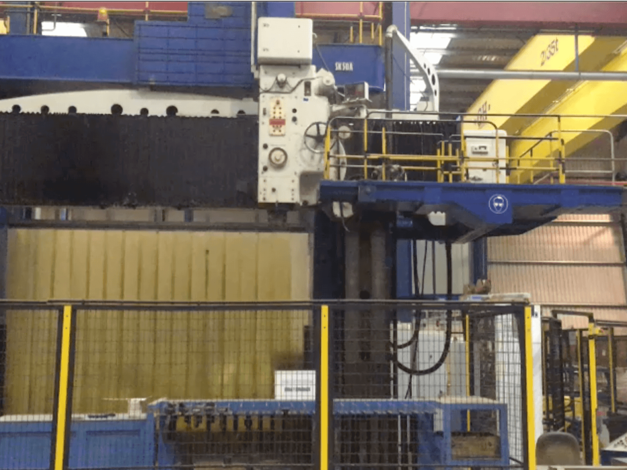 Čelní pohled na SKODA SK 50 A stroj