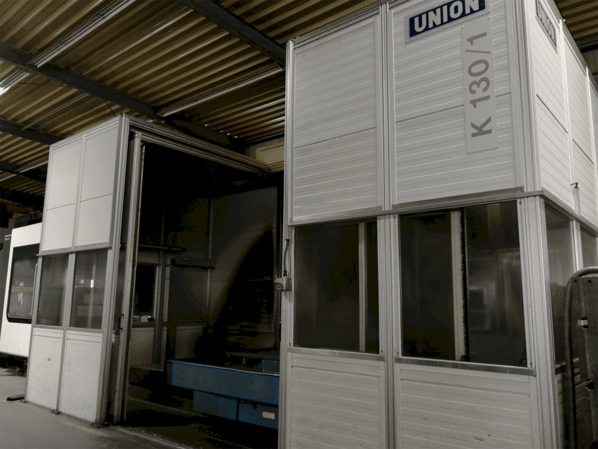 Čelní pohled na UNION K 130 TNC 530 stroj