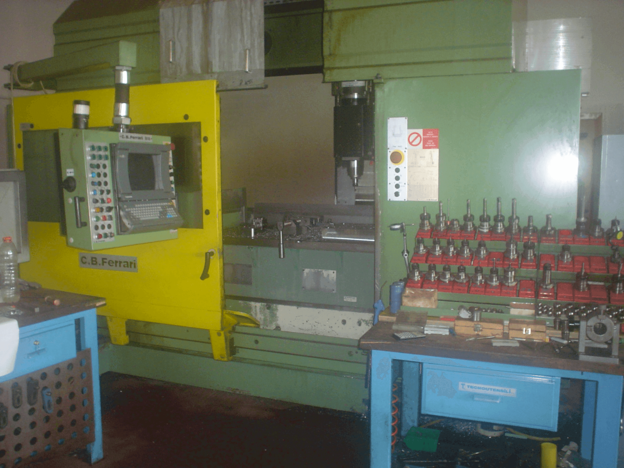 Čelní pohled na C.B. Ferrari B18 stroj