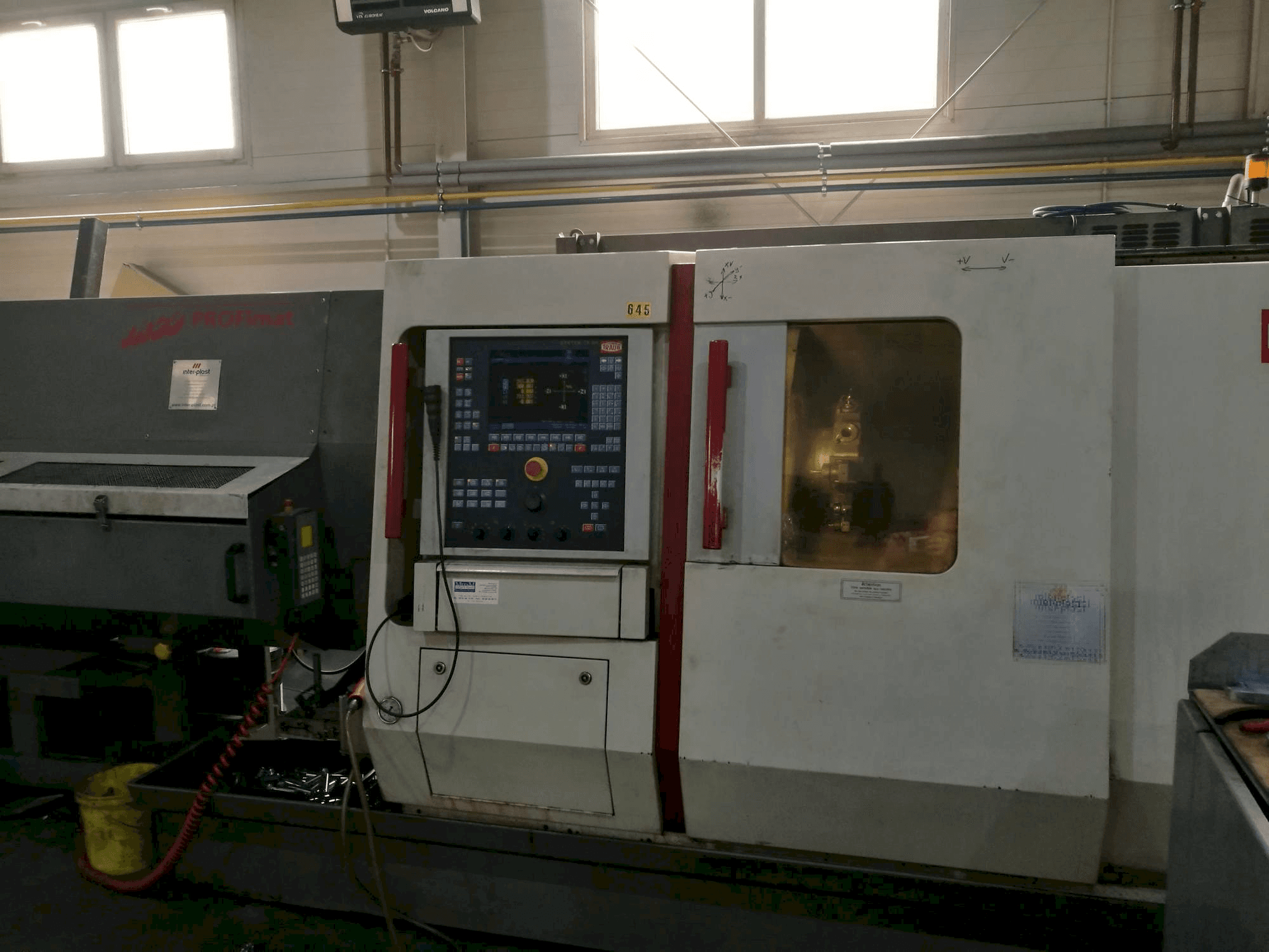 Čelní pohled na TRAUB TNC 42/65 stroj