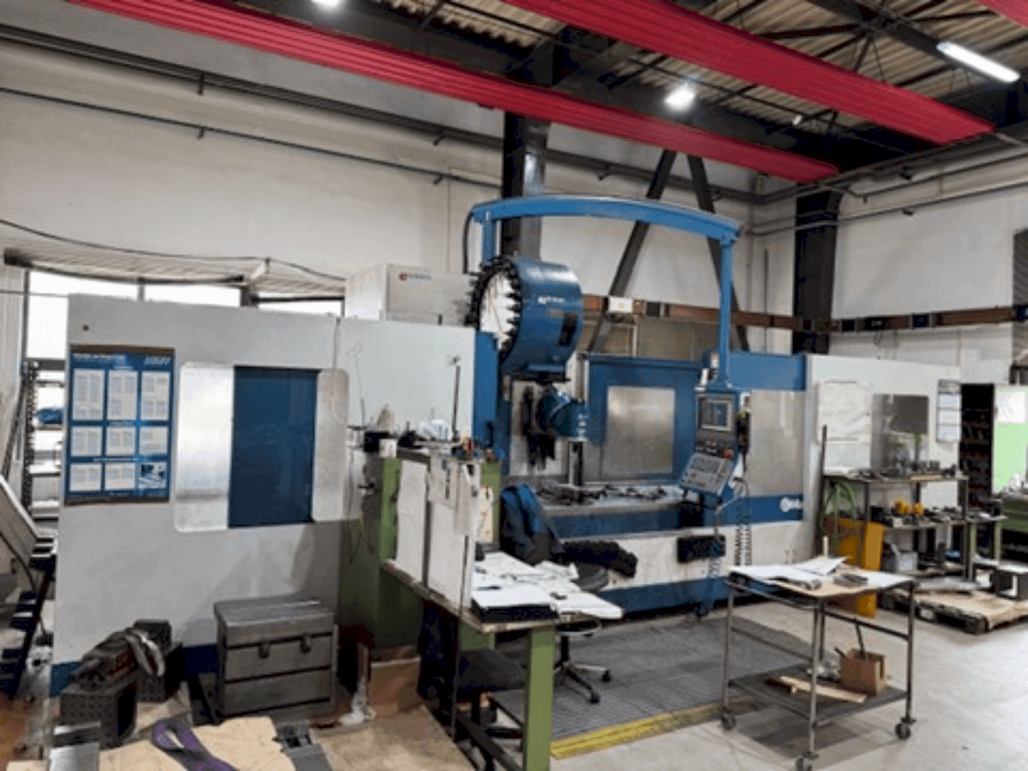 Čelní pohled na GORATU G Master 31 stroj