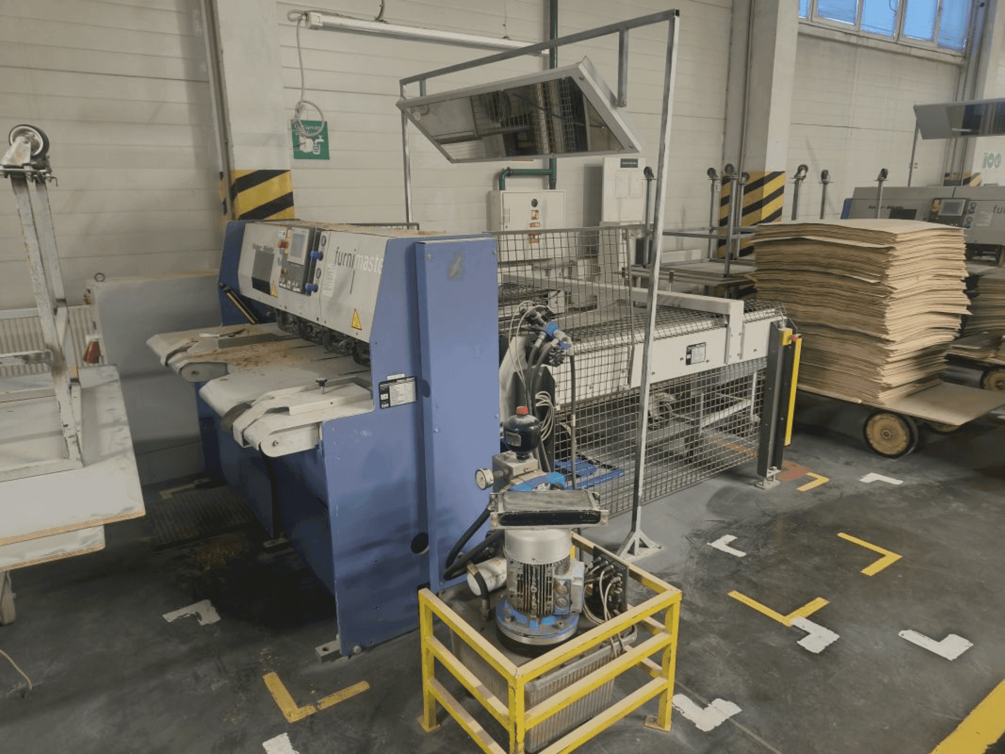 Čelní pohled na FISCHER & RüCKLE FZR15 / DAR 12 stroj