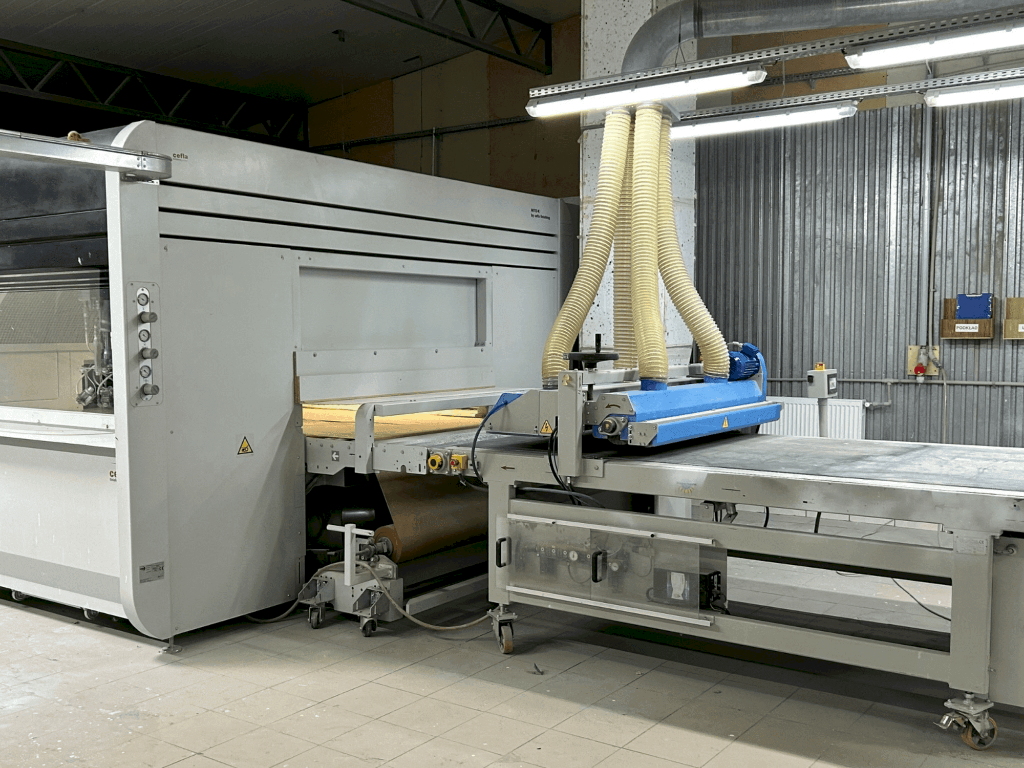 Čelní pohled na CEFLA MITO K stroj